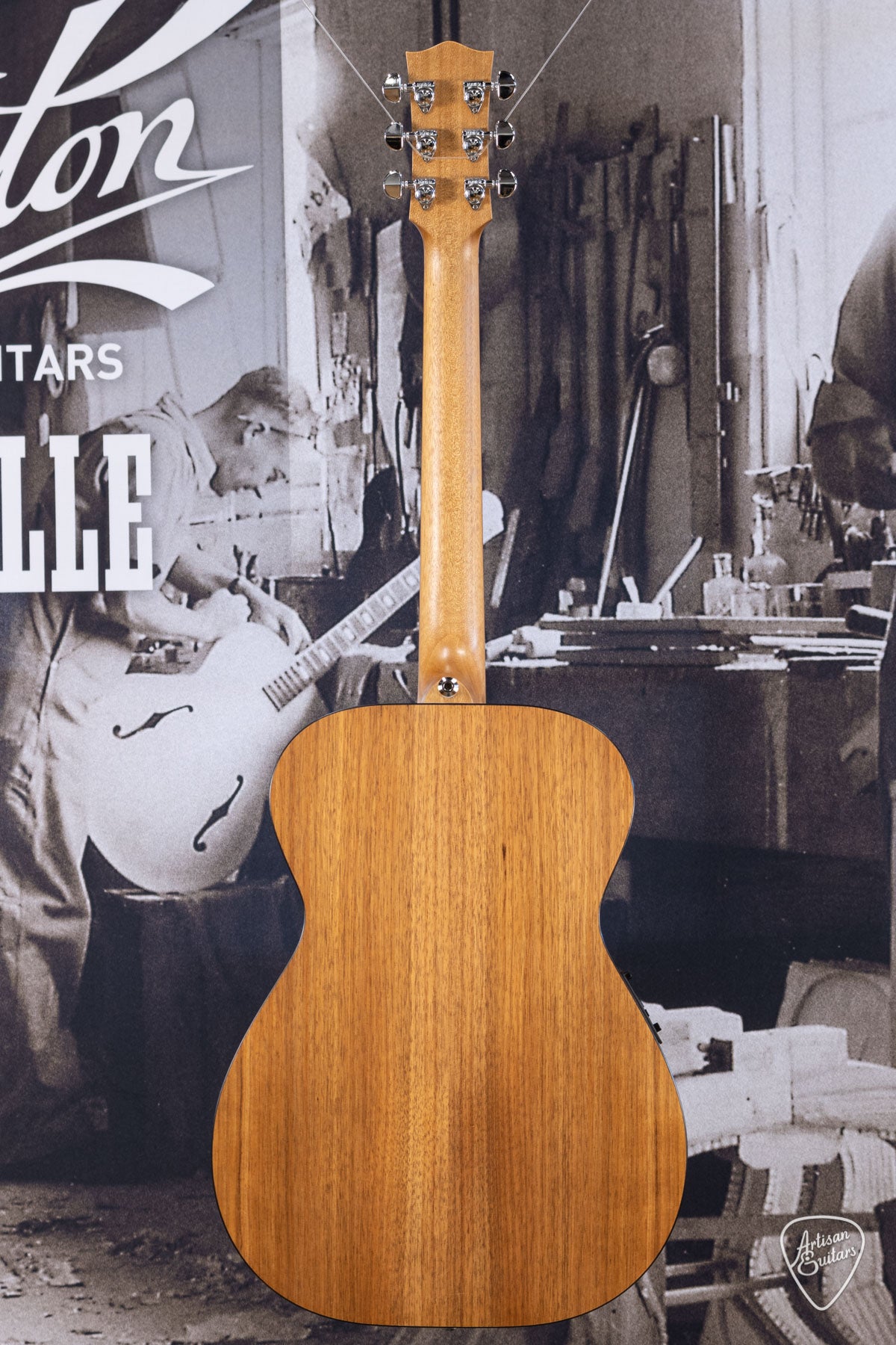 Pre-Owned Maton Guitars Solid Road Series SRS-808 - 16260