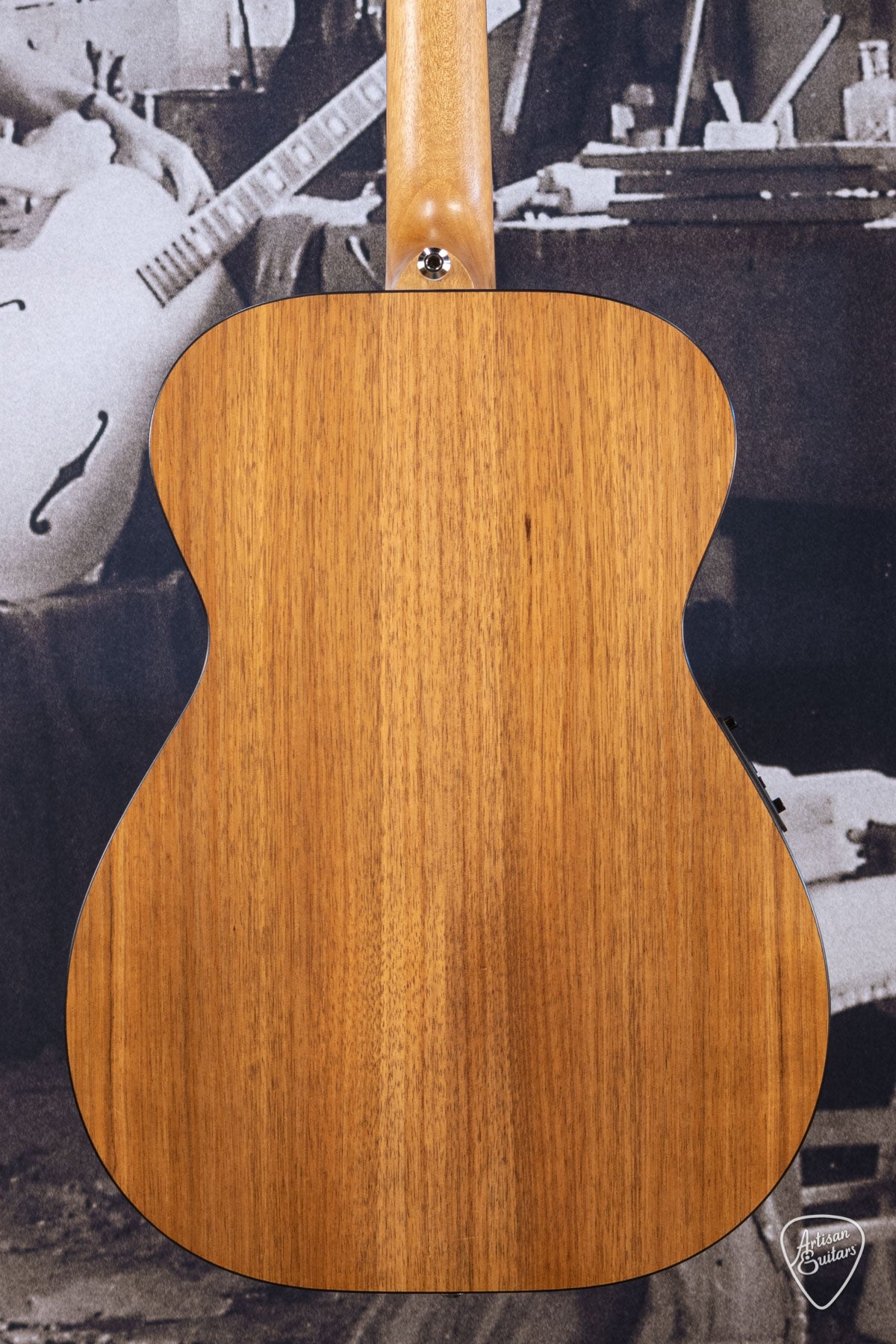 Pre-Owned Maton Guitars Solid Road Series SRS-808 - 16260