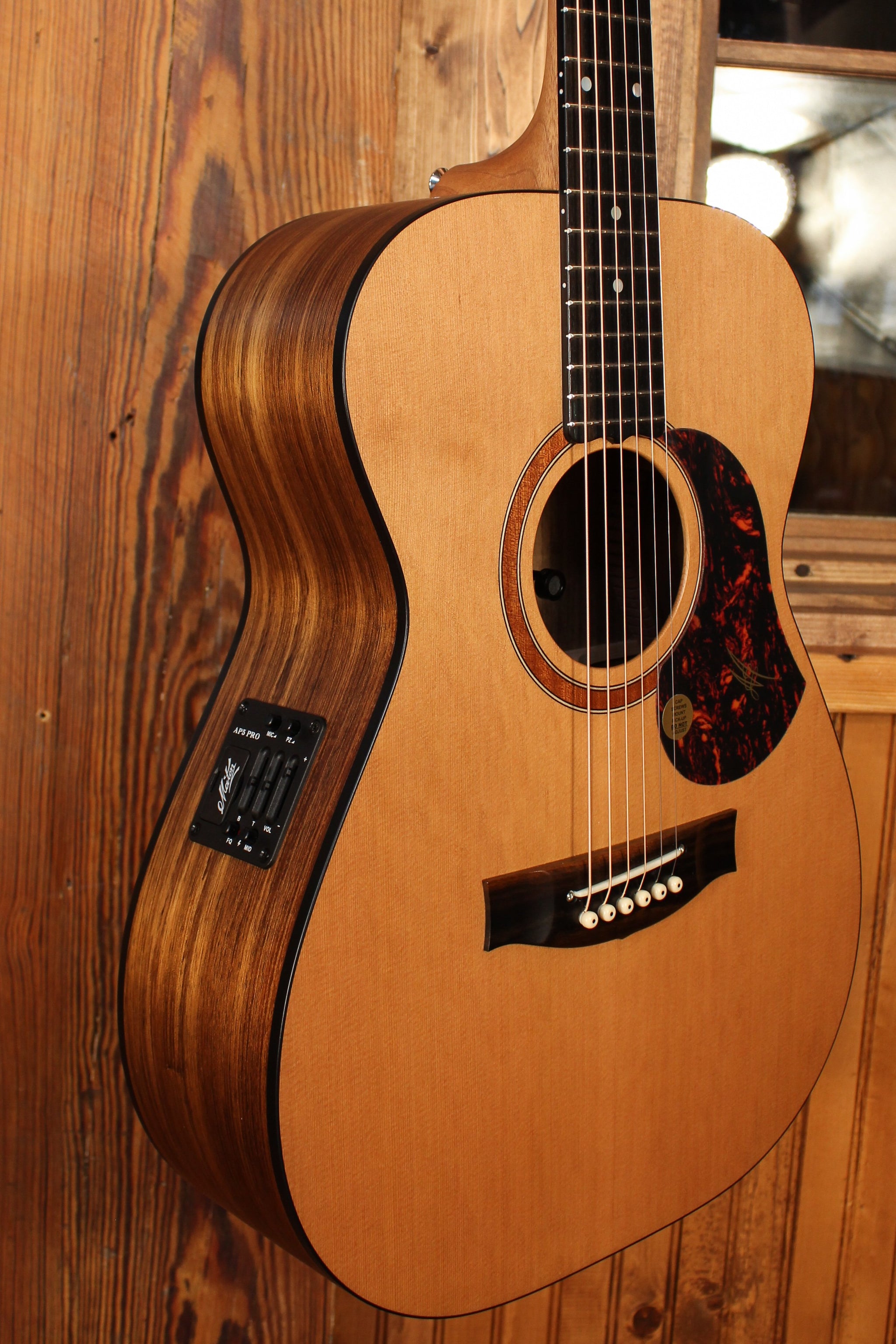 Maton Guitars SRS808 - 13990 - Artisan Guitars