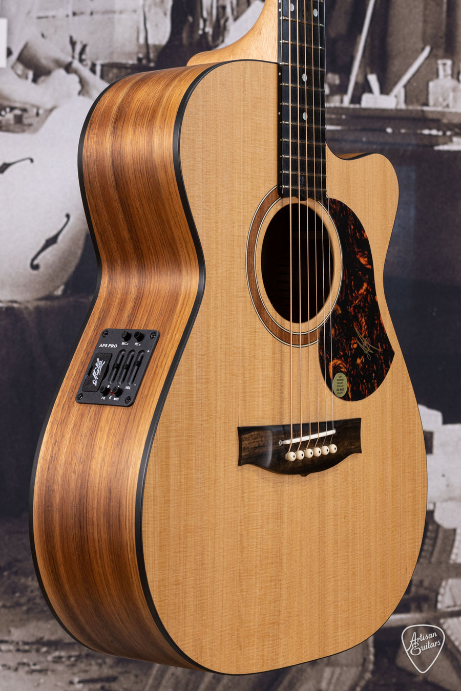 Maton Guitars Solid Road Series SRS-808C - 16207