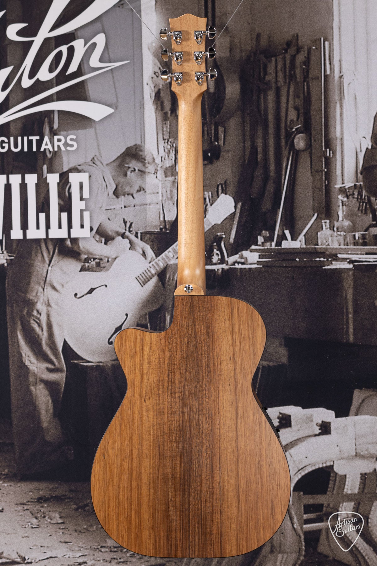 Maton Guitars Solid Road Series SRS-808C - 16207