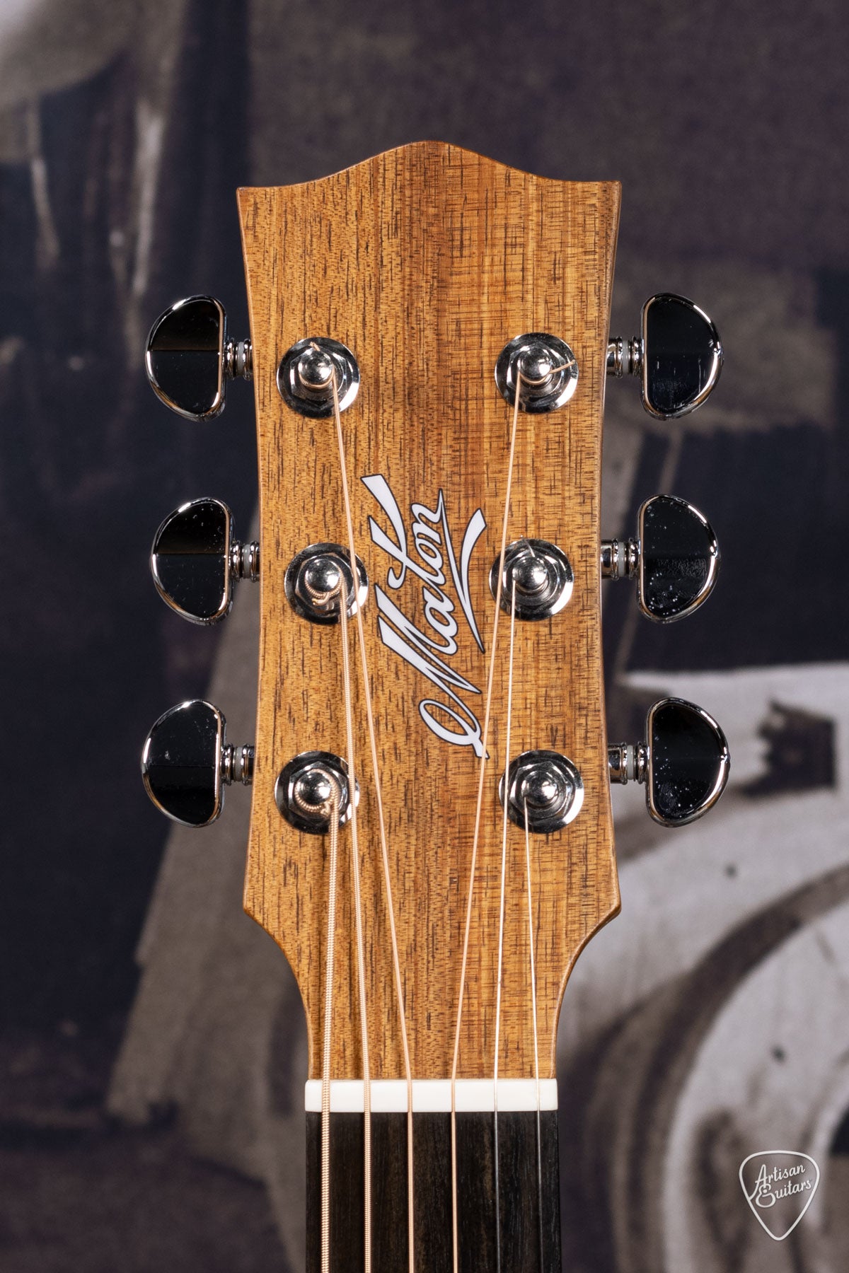 Maton Guitars Solid Road Series SRS-808C - 16208