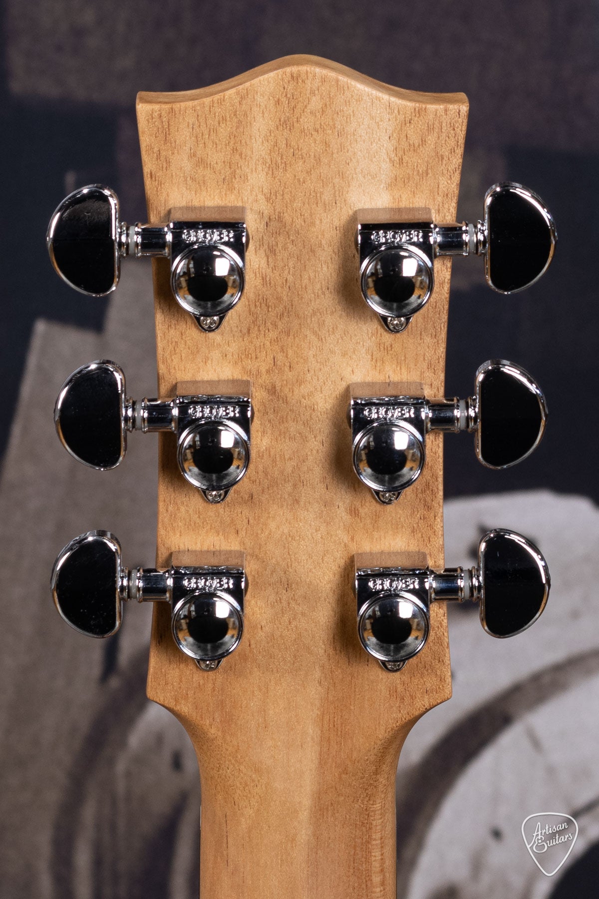 Maton Guitars Solid Road Series SRS-808C - 16208