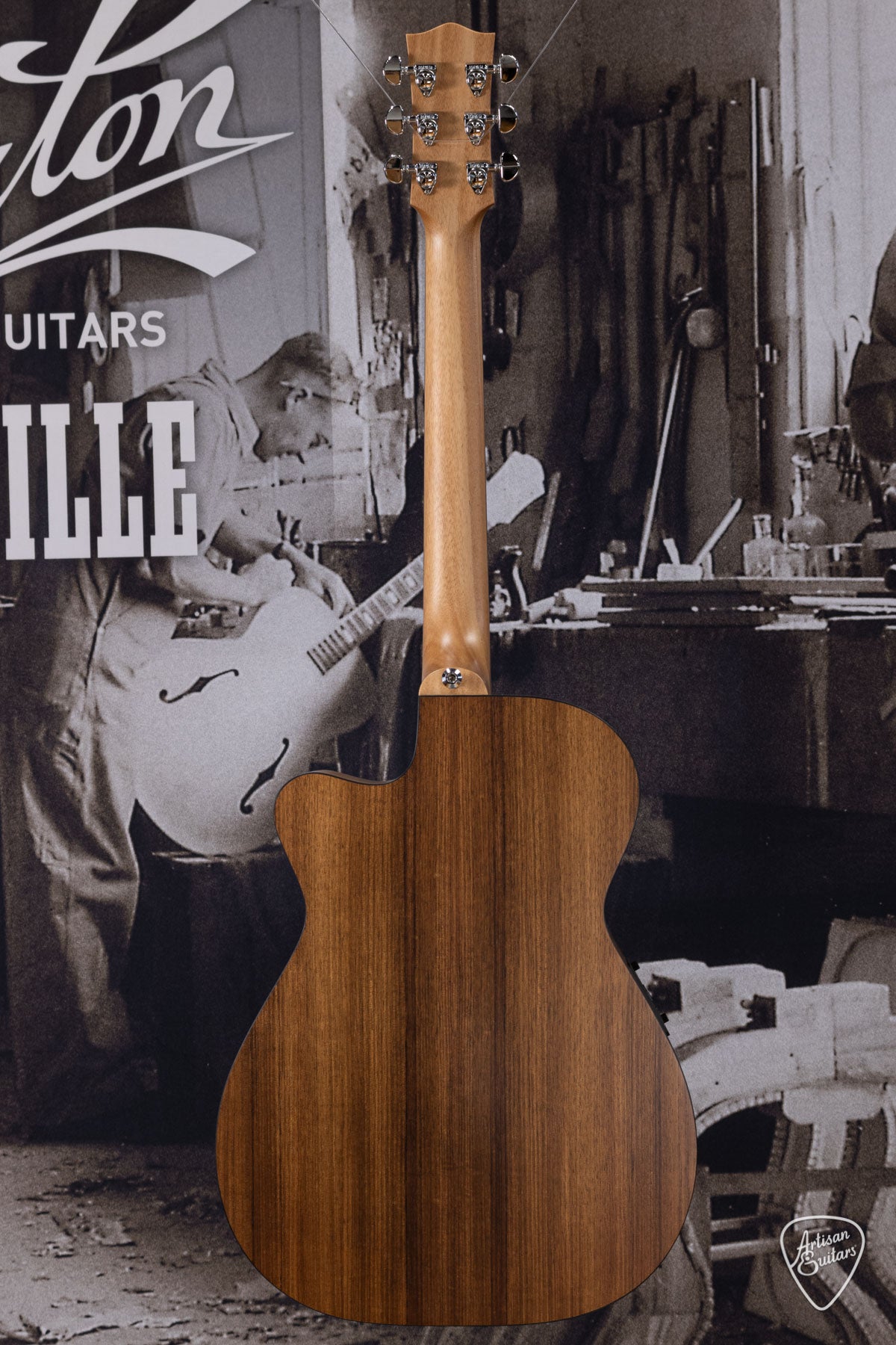 Maton Guitars Solid Road Series SRS-808C - 16208
