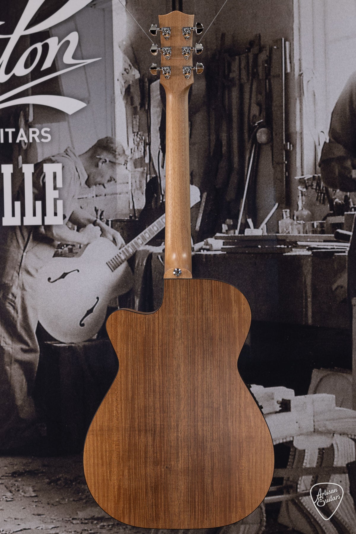 Maton Guitars Solid Road Series SRS-808C - 16209