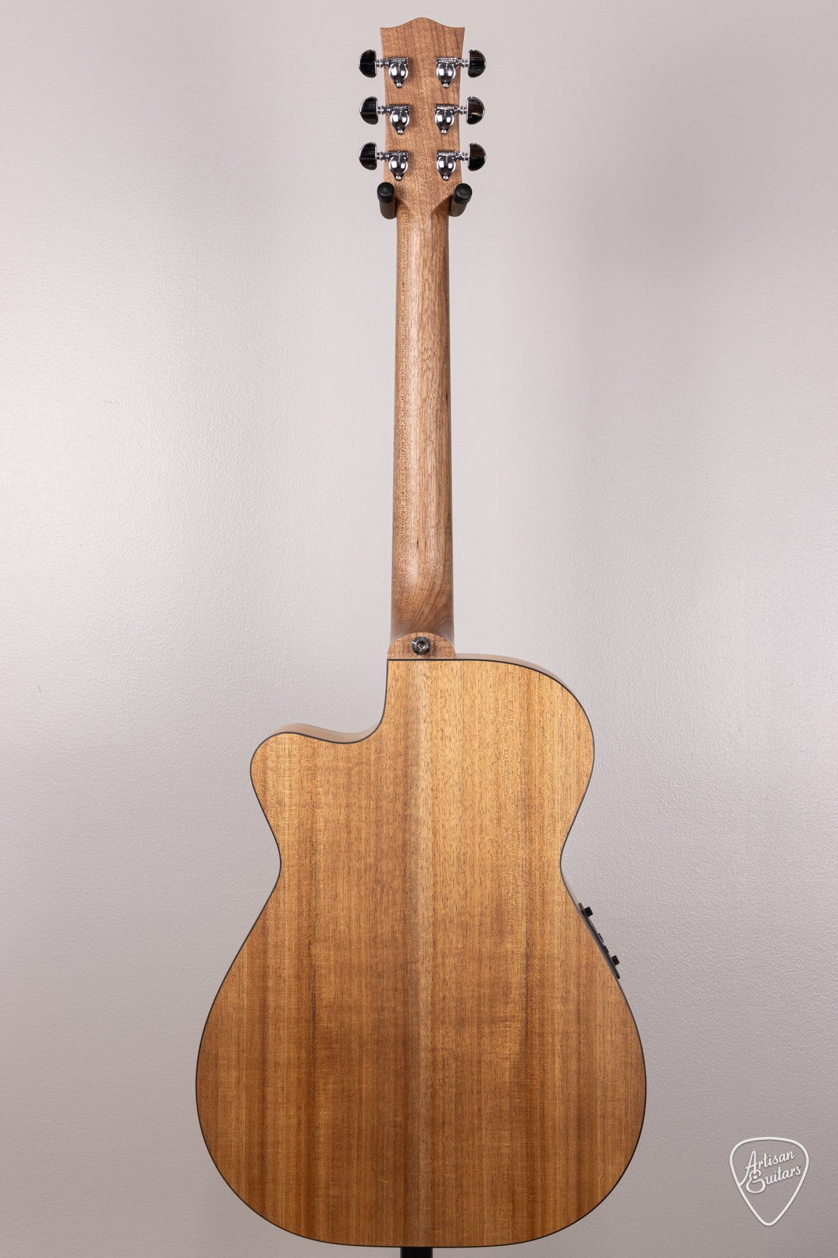 Maton Guitars Solid Road Series SRS-808C - 16483
