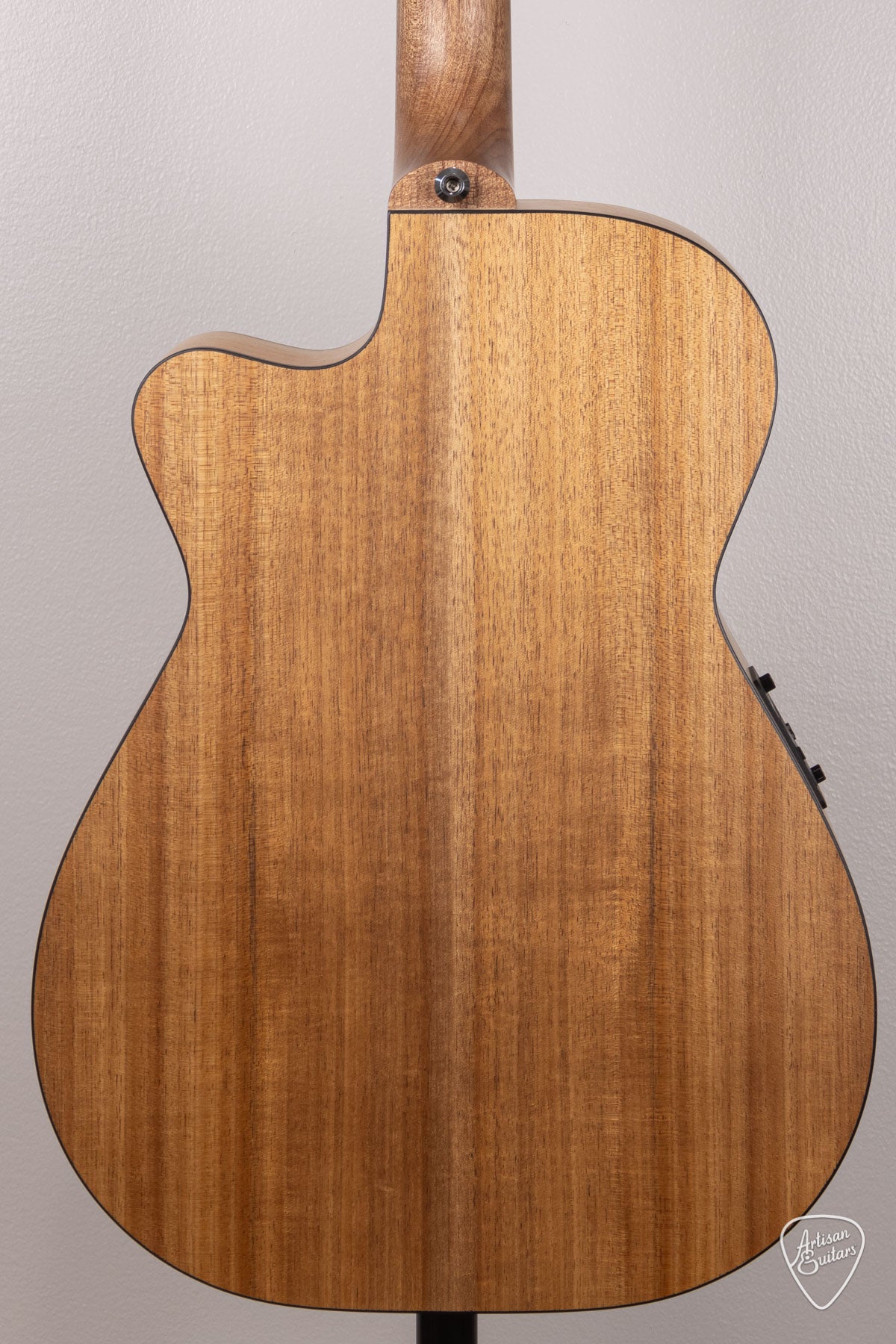 Maton Guitars Solid Road Series SRS-808C - 16483