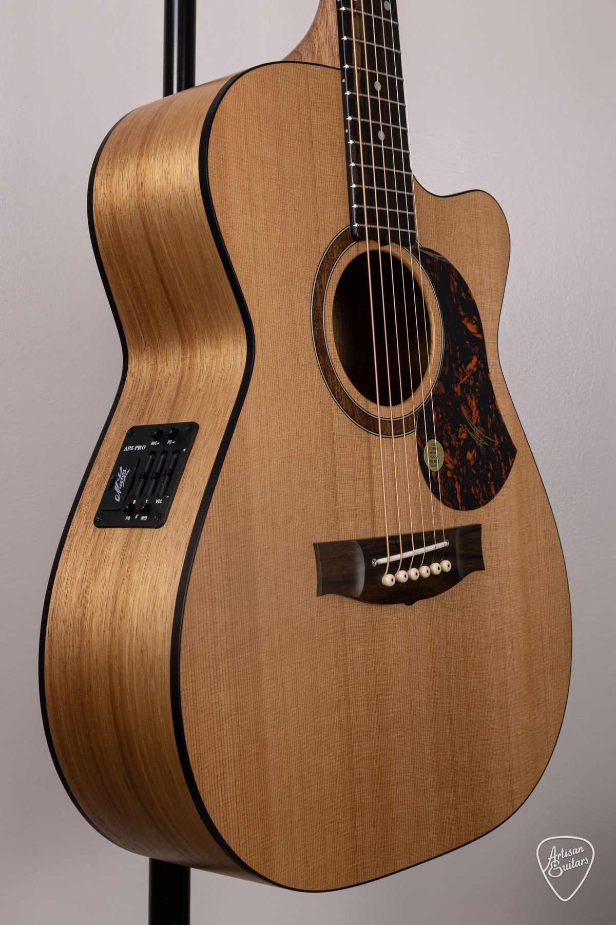 Maton Guitars Solid Road Series SRS-808C - 16483