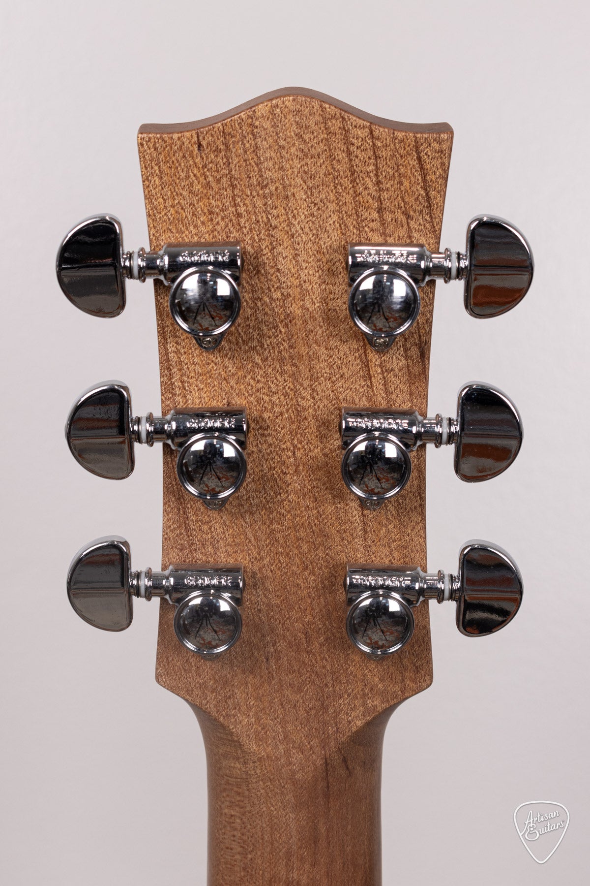 Maton Guitars Solid Road Series SRS-808C - 16483