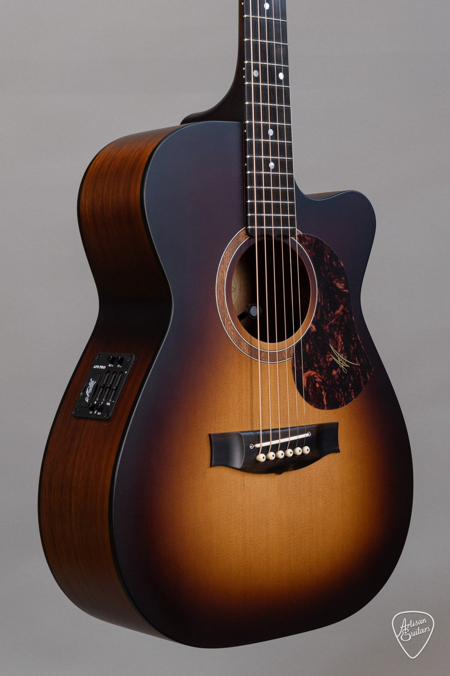 Maton Guitars SRS808C Cutaway with Tobacco Sunburst Top - 15085 - Artisan Guitars