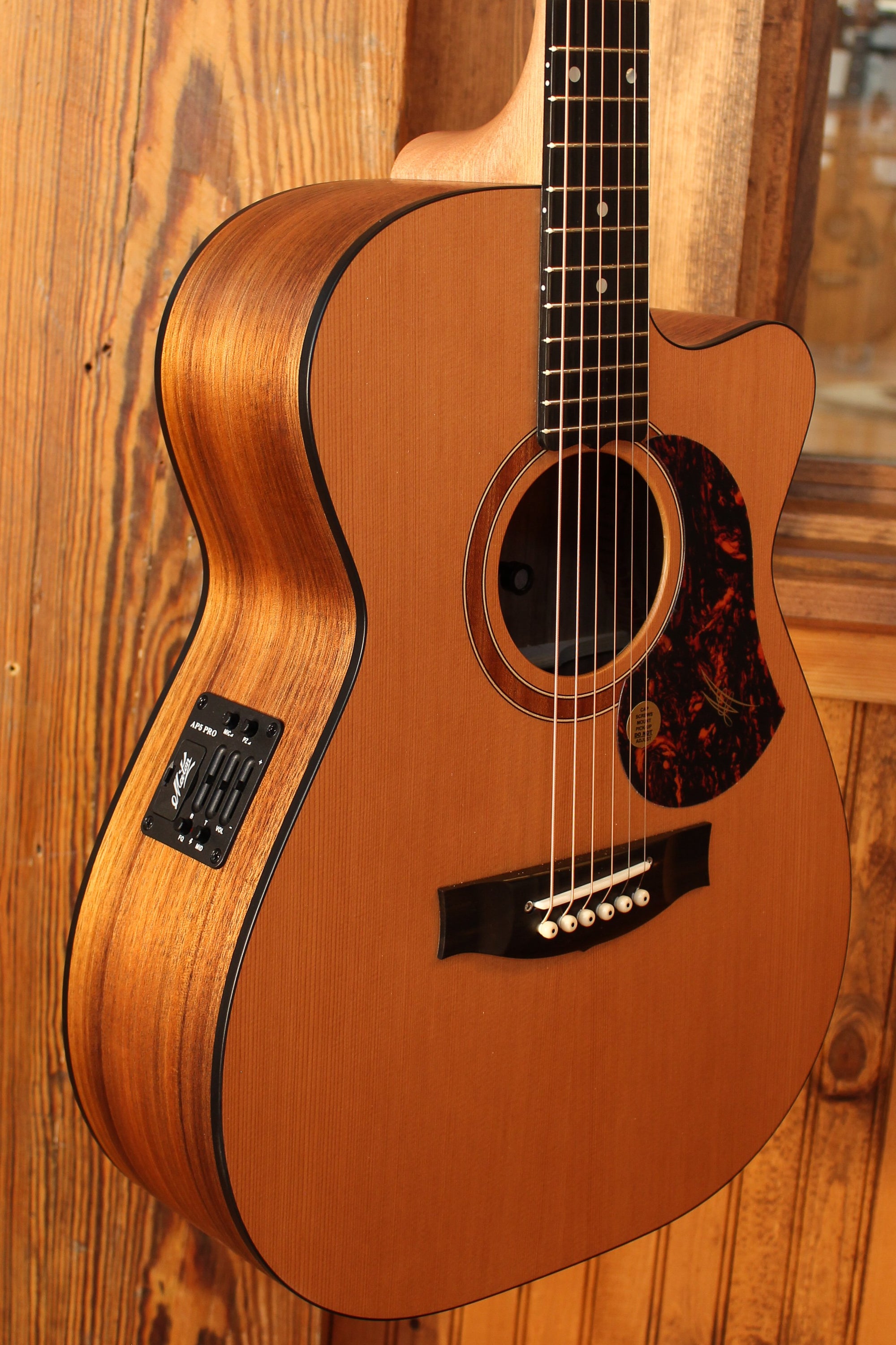 Maton Guitars SRS808 - 14189 - Artisan Guitars
