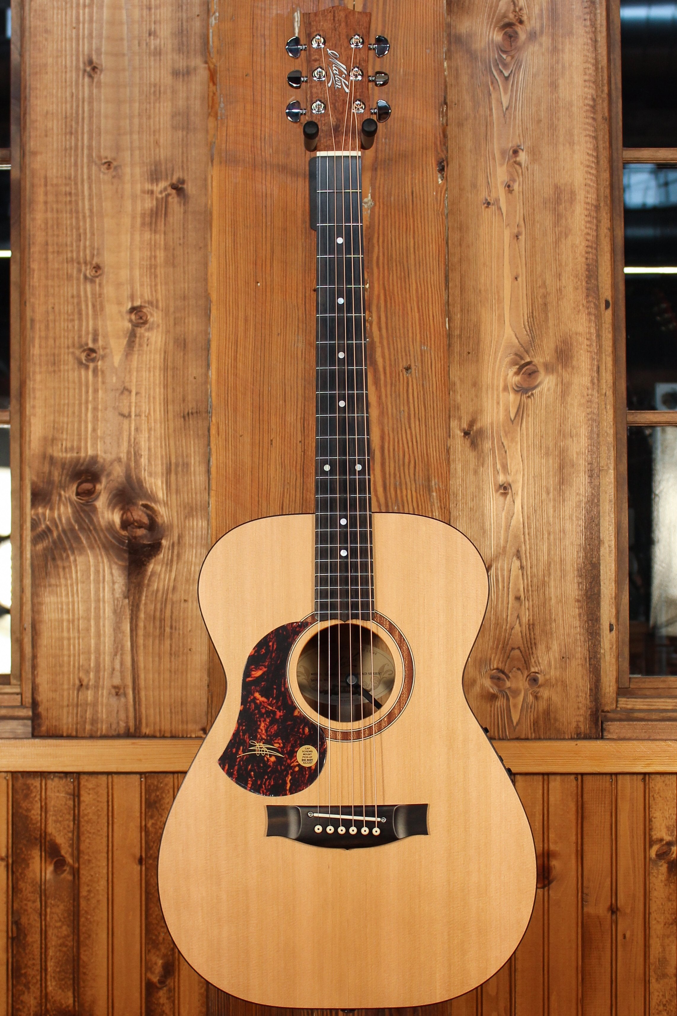 Maton SRS808 Guitar Left-Handed w/ Western Red Cedar & Solid Blackwood - Artisan Guitars