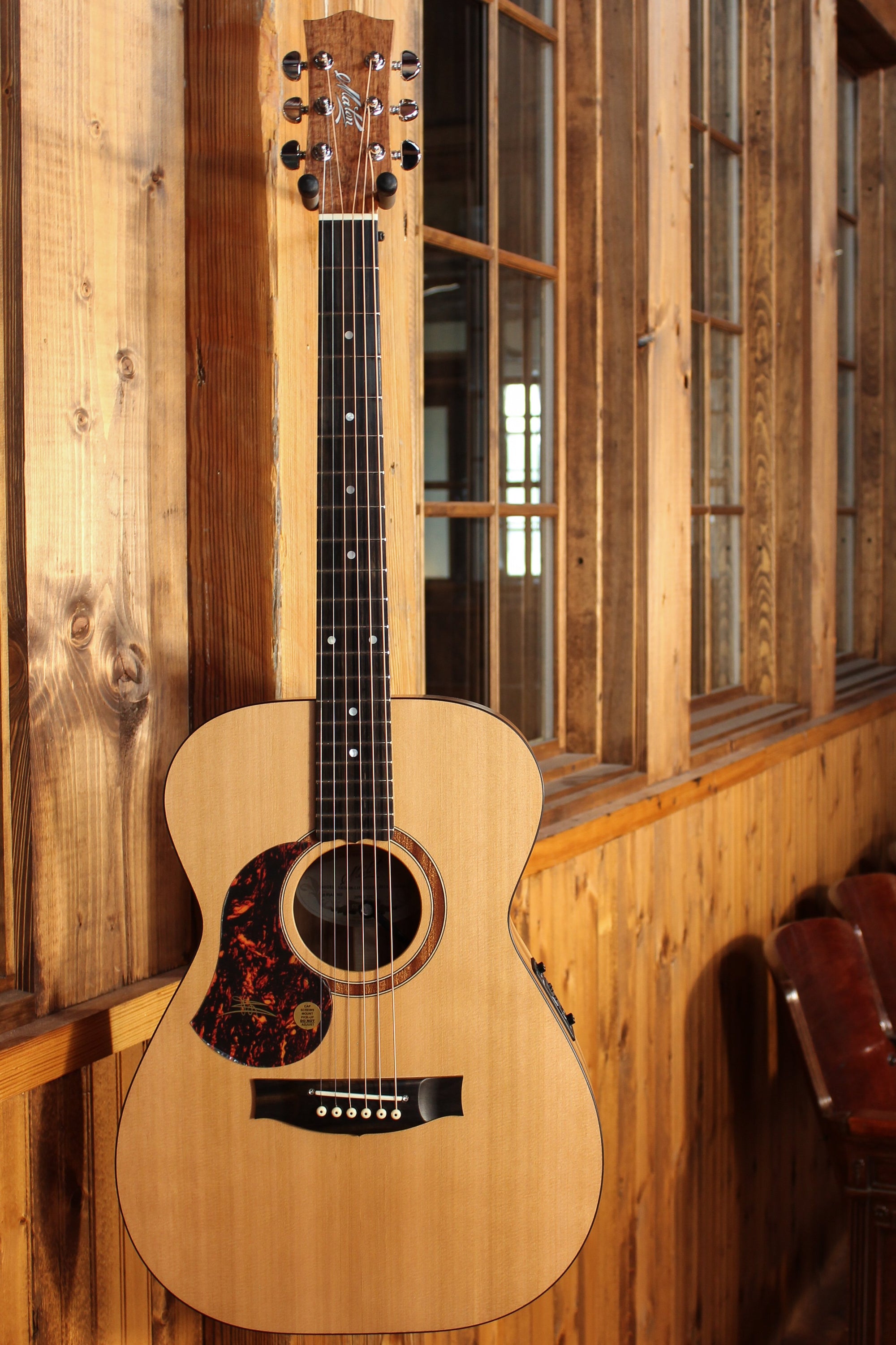 Maton SRS808 Guitar Left-Handed w/ Western Red Cedar & Solid Blackwood - Artisan Guitars