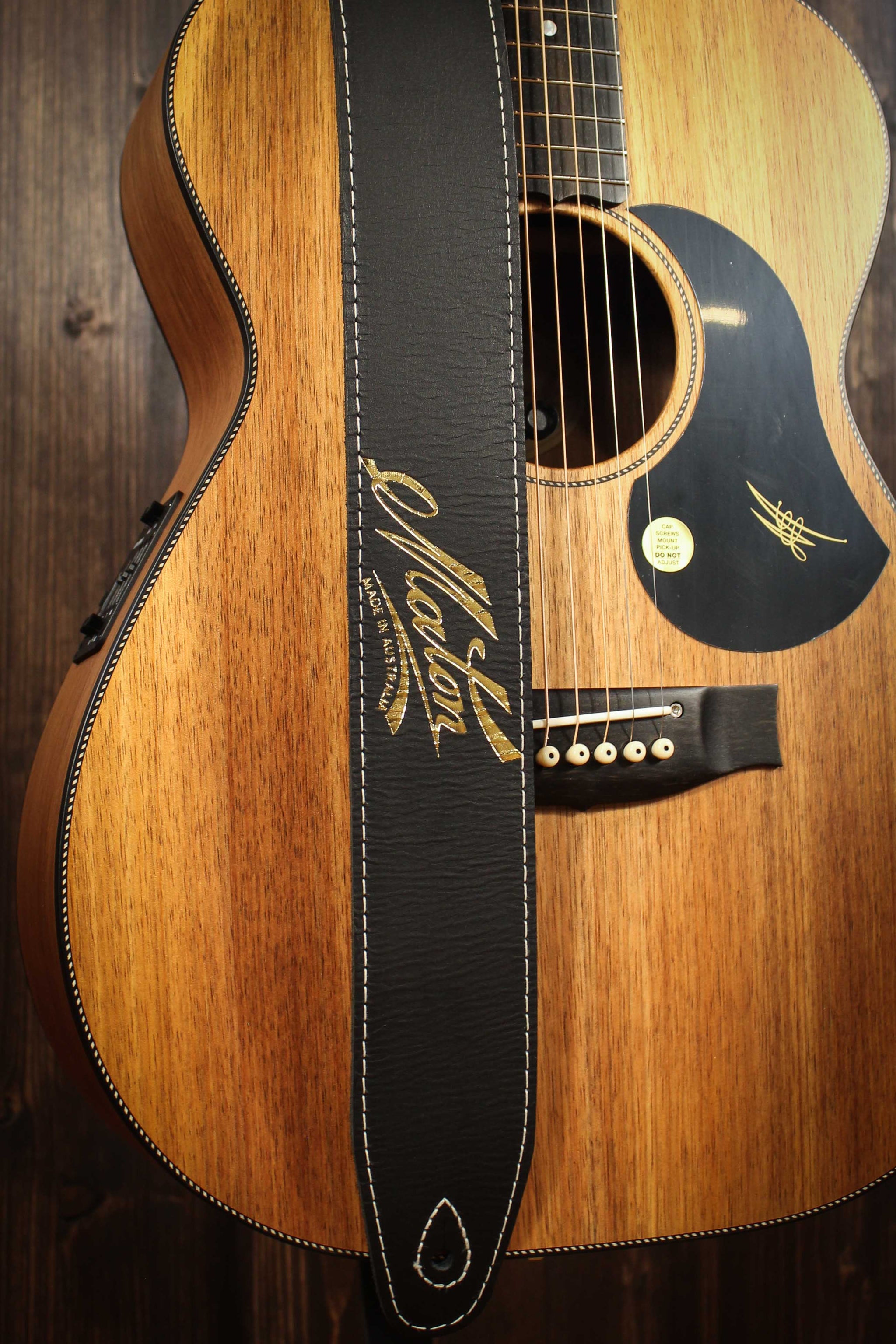 Maton Standard Leather Guitar Strap - Black - 15200
