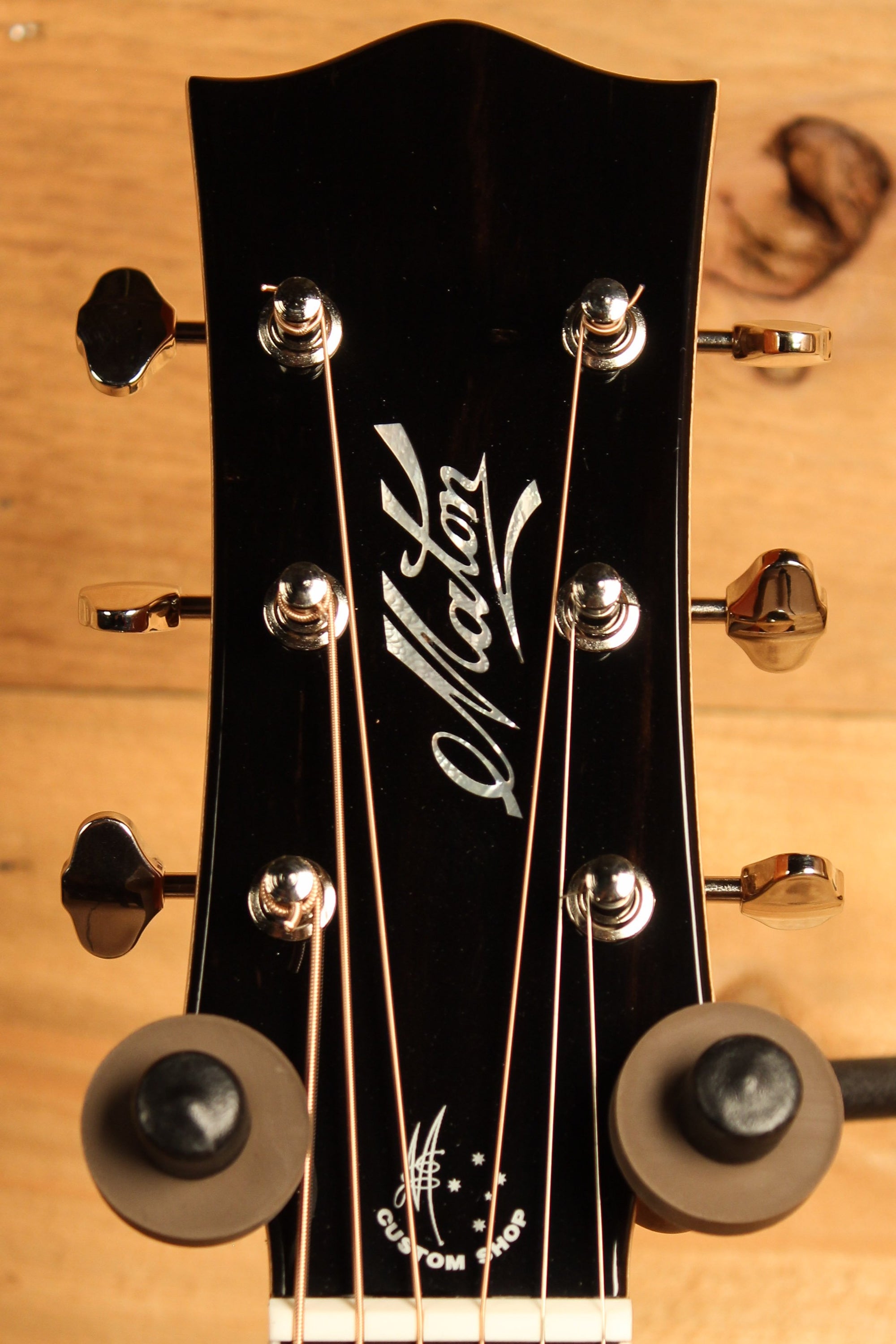 Maton Custom Shop Classic Guitar with European Spruce and Indian Rosewood w/ Cutaway ID-13471 - Artisan Guitars