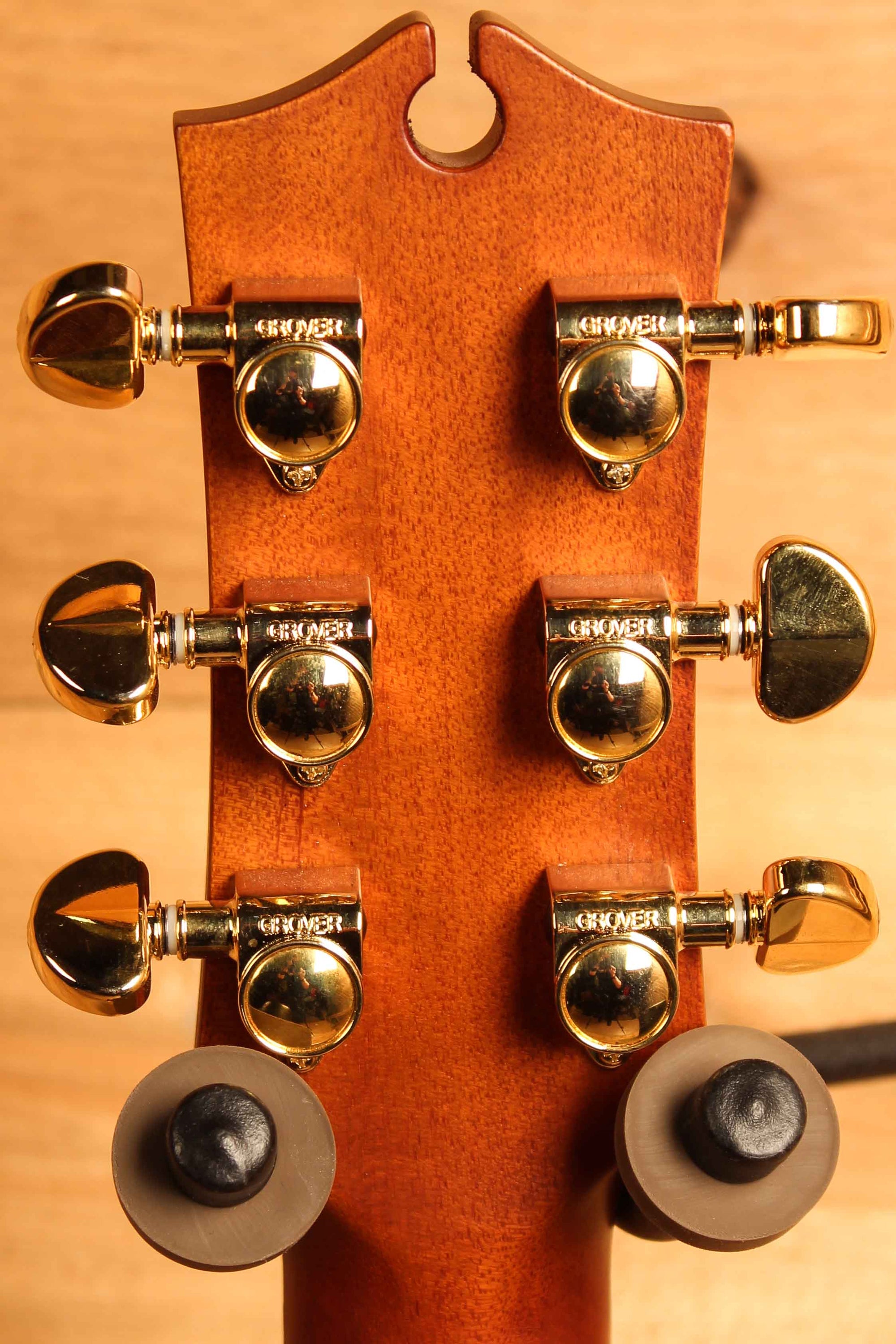 Maton EBG808C Nashville Series Sitka Spruce and Australian Blackwood and Cutaway ID-13615 - Artisan Guitars