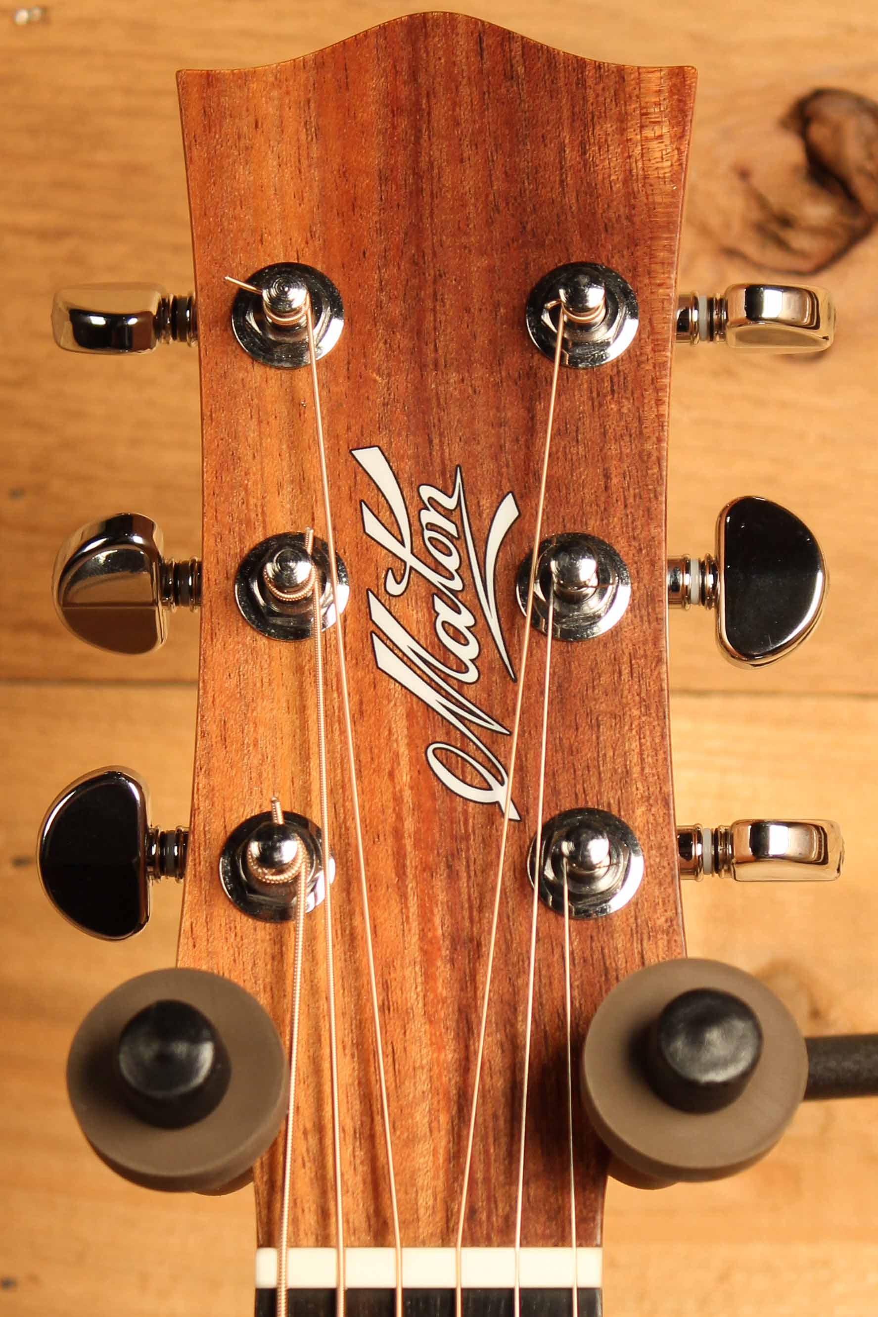 Maton EBW808 Cutaway Guitar w/ Blackwood Top, Back & Sides w/ AP5 Pro Pickup System ID-13588 - Artisan Guitars