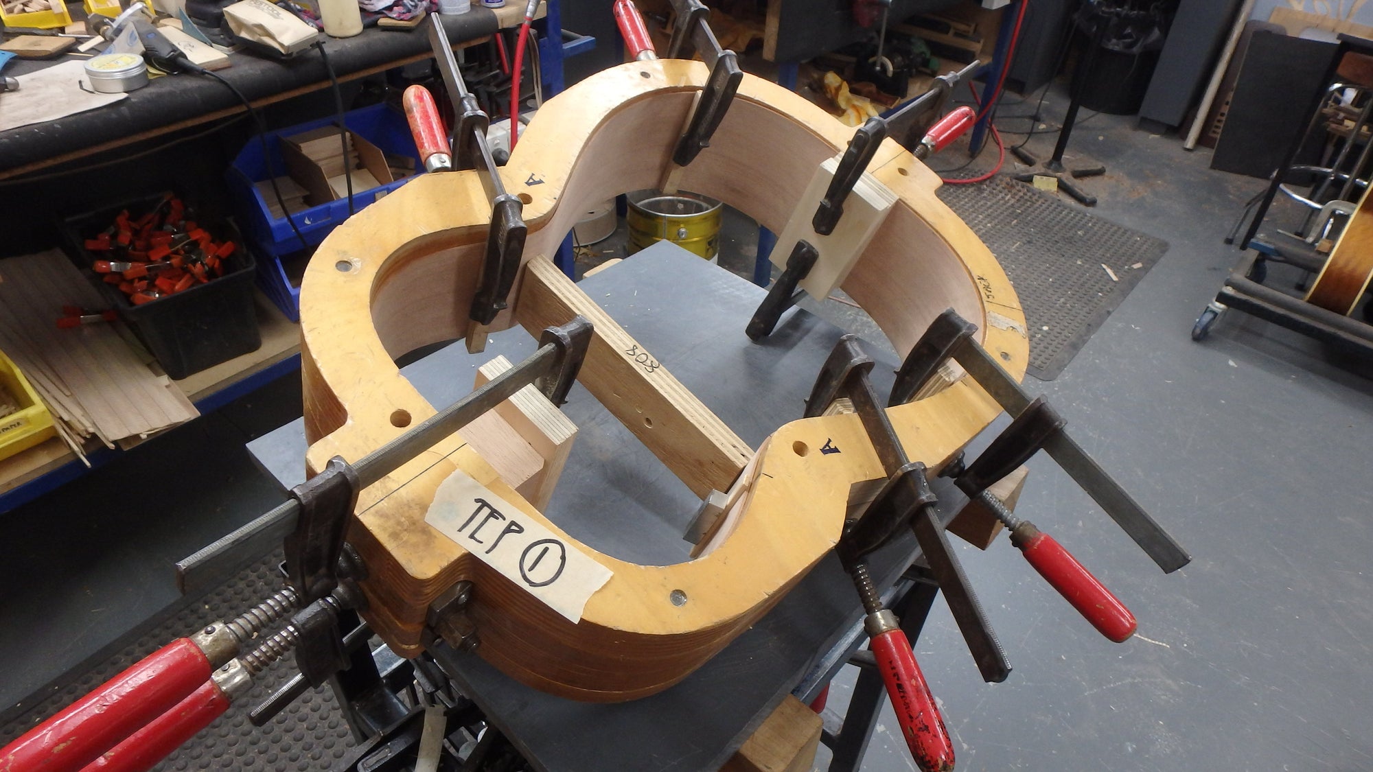 Maton T.E Personal Guitar Sitka Spruce and AAA"Bees Wings" Queensland Maple ID-11722 - Artisan Guitars