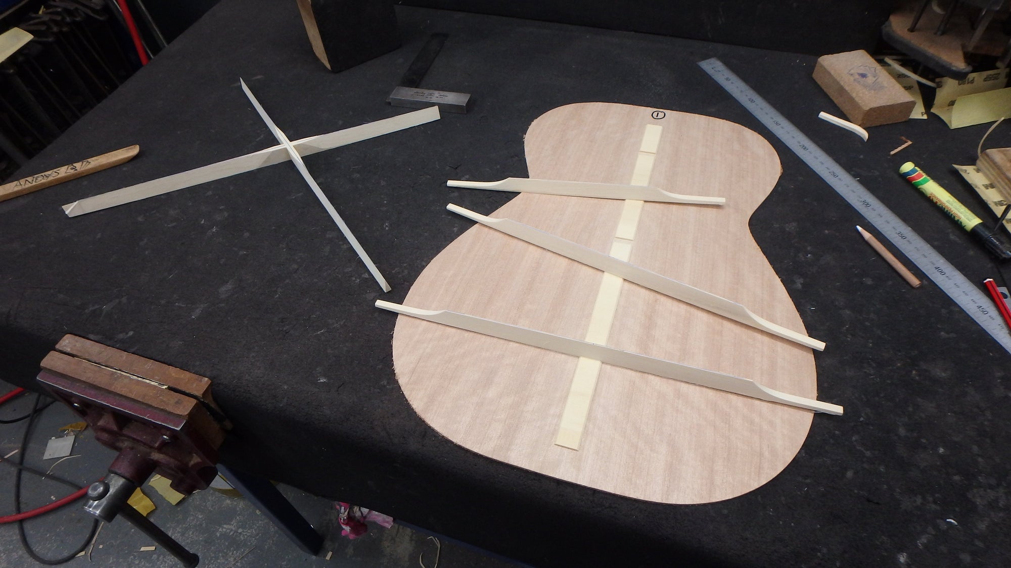 Maton T.E Personal Guitar Sitka Spruce and AAA"Bees Wings" Queensland Maple ID-11722 - Artisan Guitars