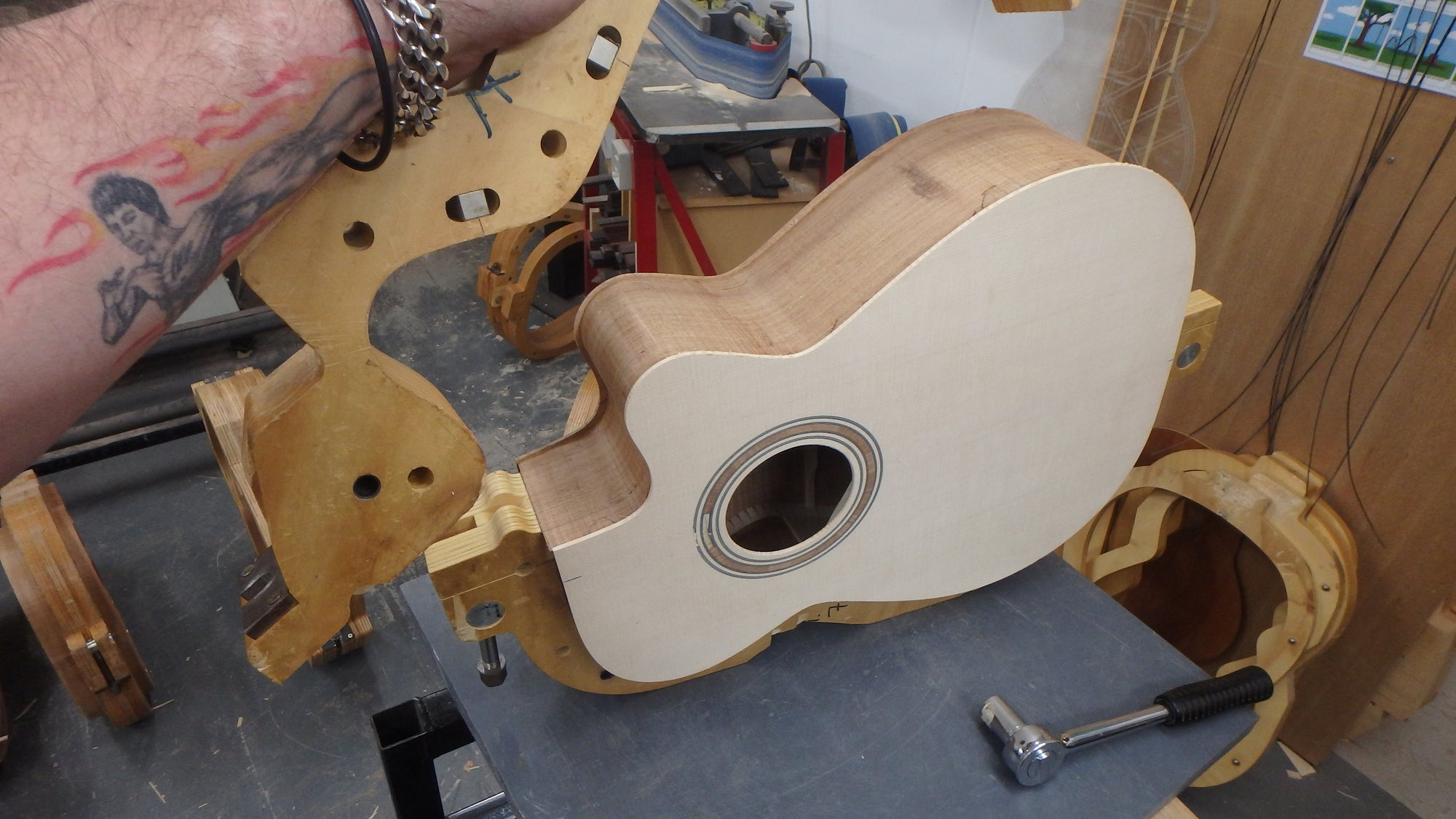 Maton WA May Custom Shop 808 Guitar with Sitka Spruce and Fiddleback Blackwood ID-11723 - Artisan Guitars