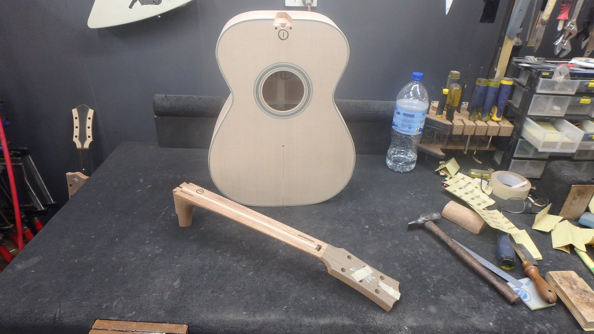 Maton T.E Personal Guitar Sitka Spruce and AAA"Bees Wings" Queensland Maple ID-11722 - Artisan Guitars
