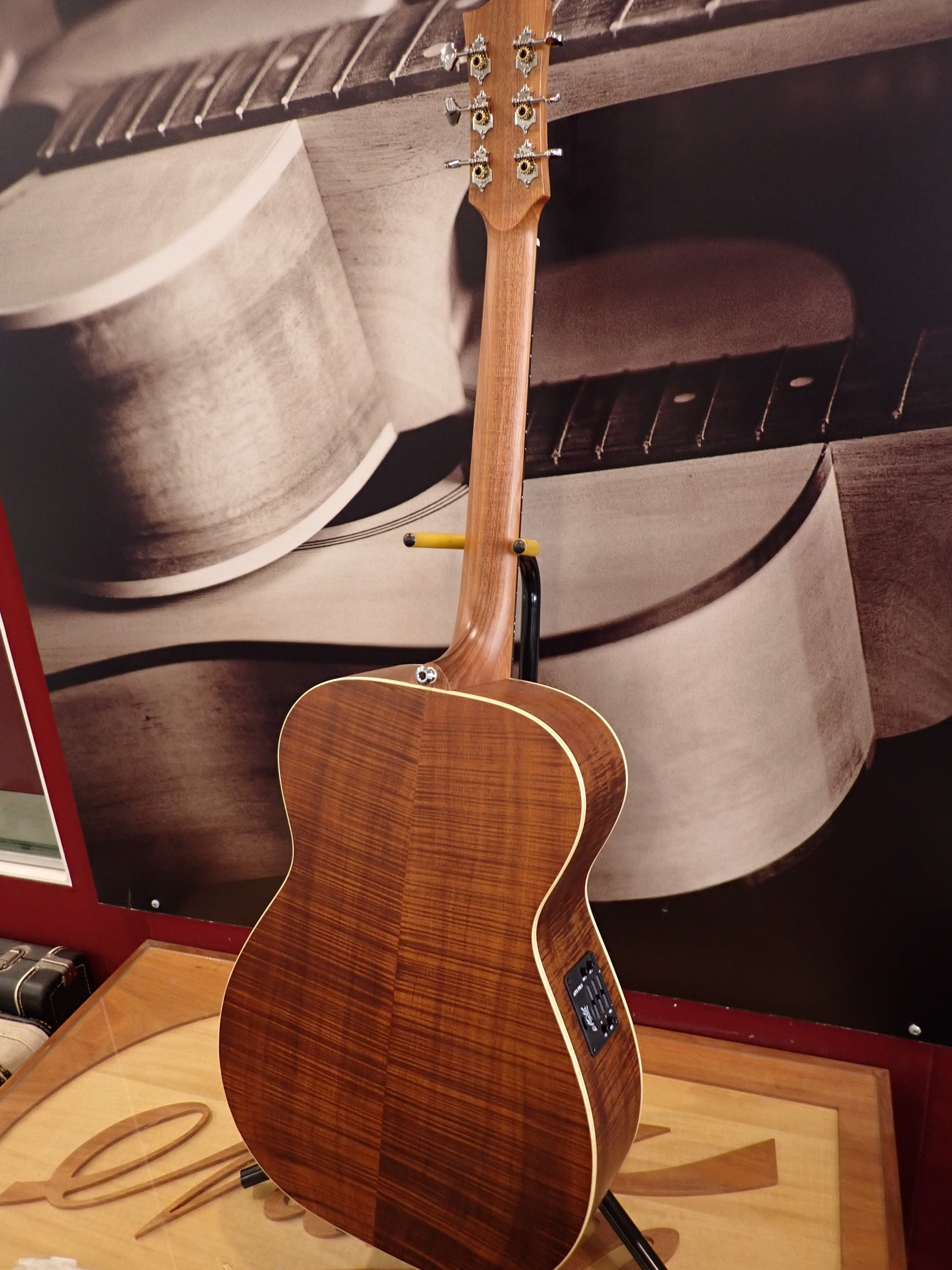 Maton Guitars Custom Shop 808 - 16389