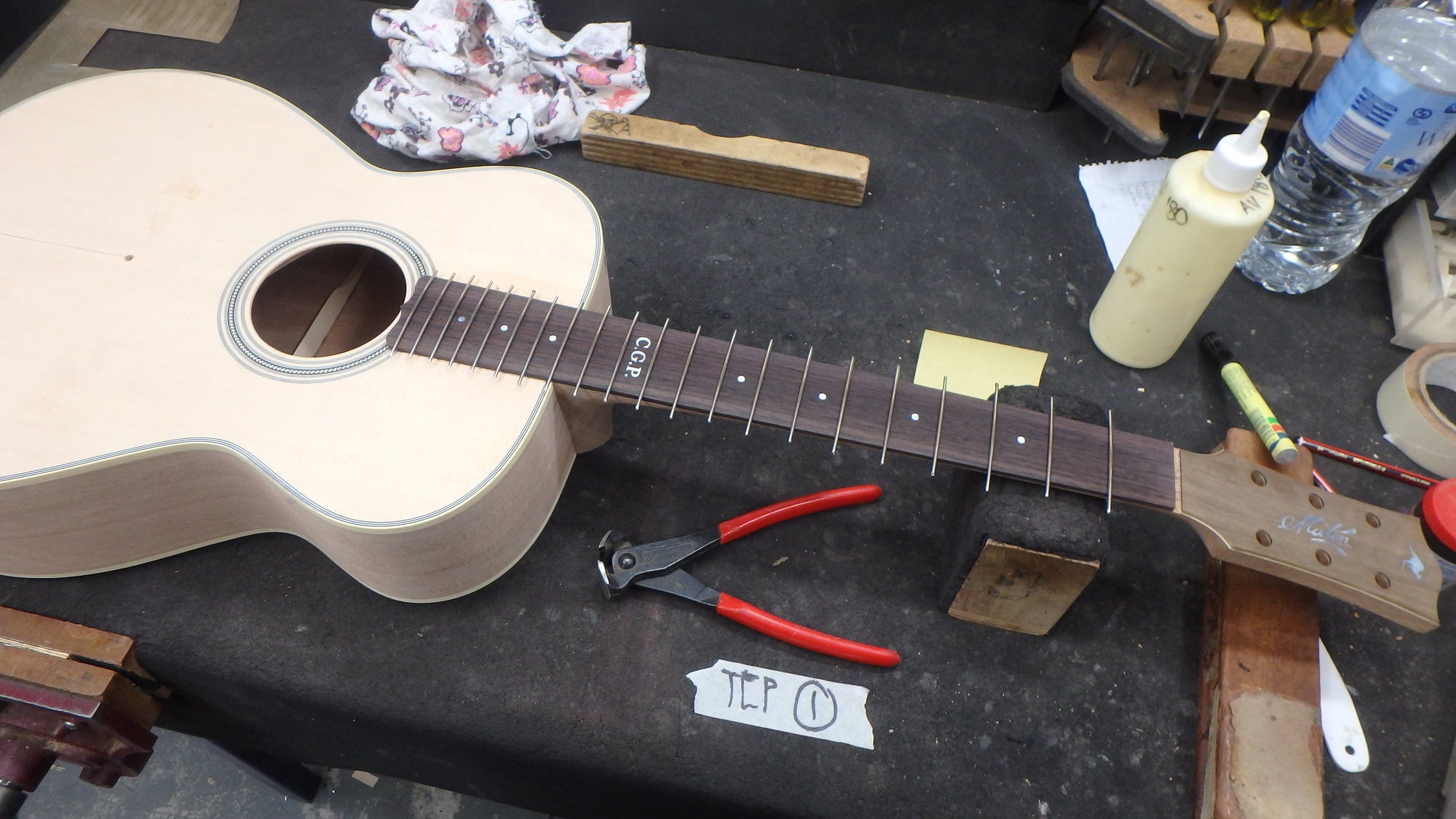 Maton T.E Personal Guitar Sitka Spruce and AAA"Bees Wings" Queensland Maple ID-11722 - Artisan Guitars