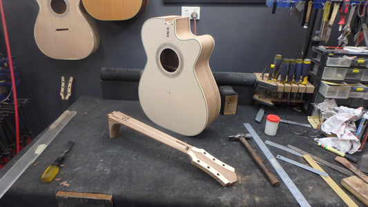 Maton WA May Custom Shop 808 Guitar with Sitka Spruce and Fiddleback Blackwood ID-11723 - Artisan Guitars