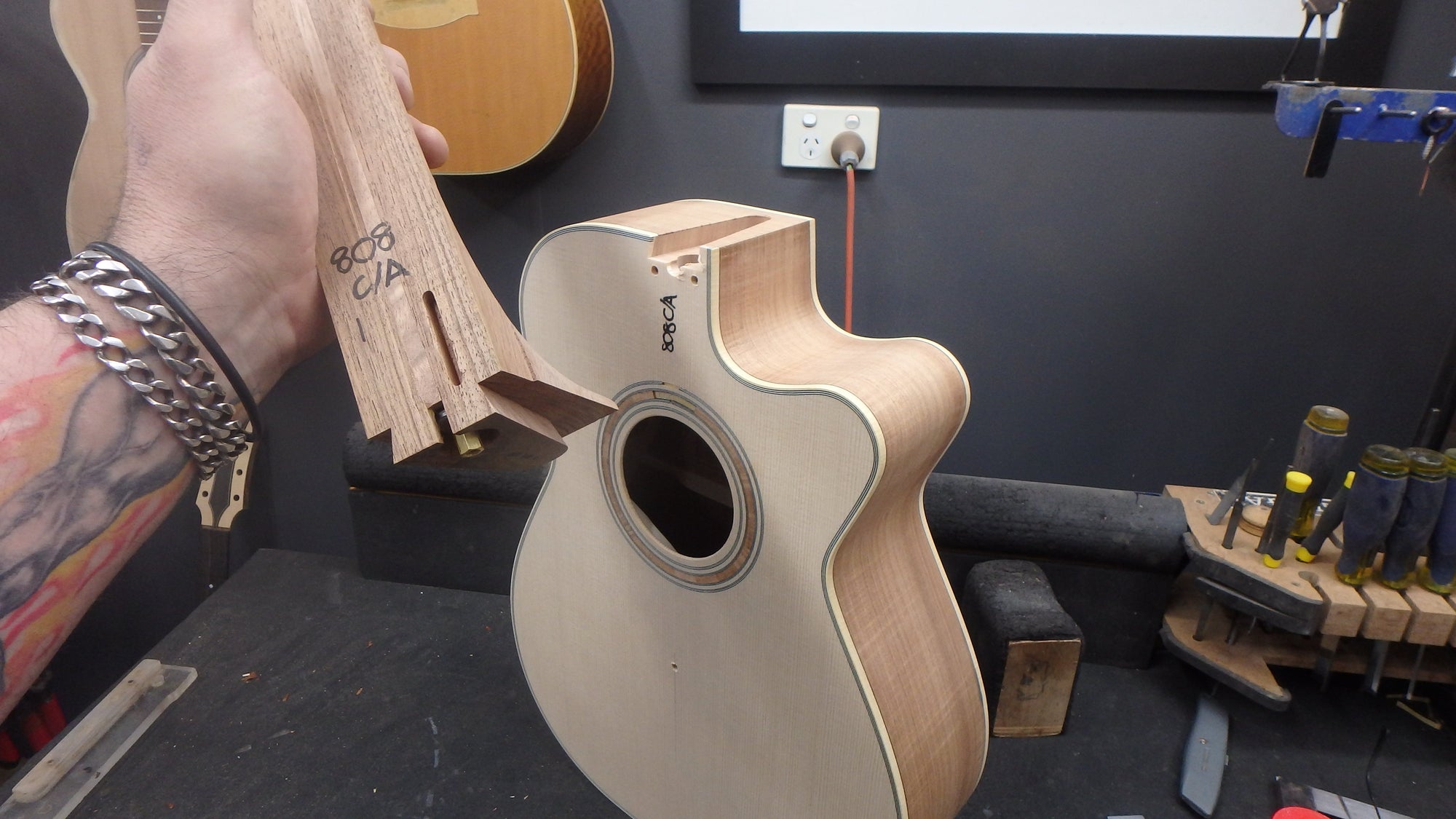Maton WA May Custom Shop 808 Guitar with Sitka Spruce and Fiddleback Blackwood ID-11723 - Artisan Guitars