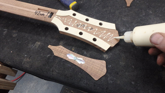 Maton WA May Custom Shop 808 Guitar with Sitka Spruce and Fiddleback Blackwood ID-11723 - Artisan Guitars
