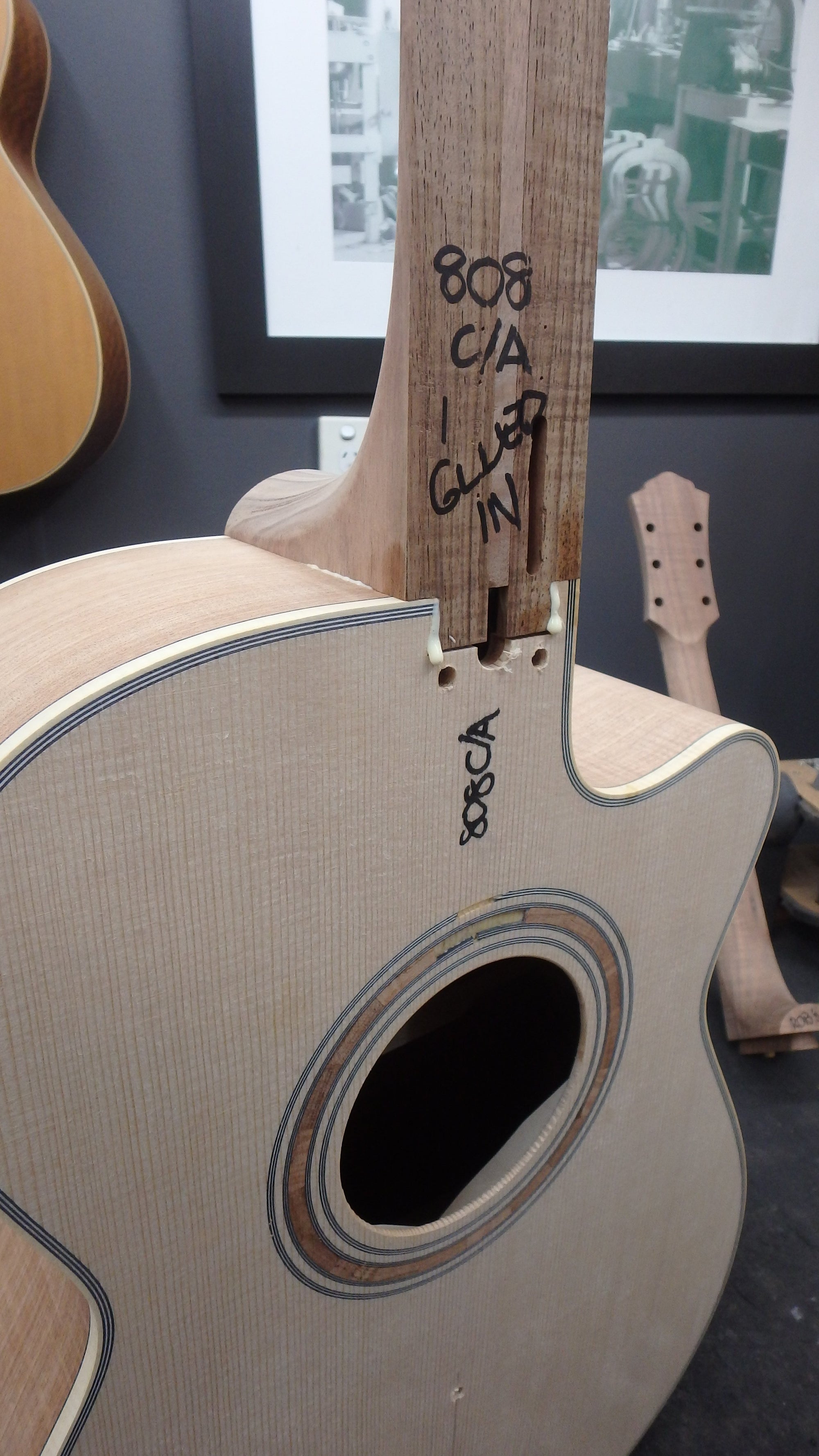 Maton WA May Custom Shop 808 Guitar with Sitka Spruce and Fiddleback Blackwood ID-11723 - Artisan Guitars