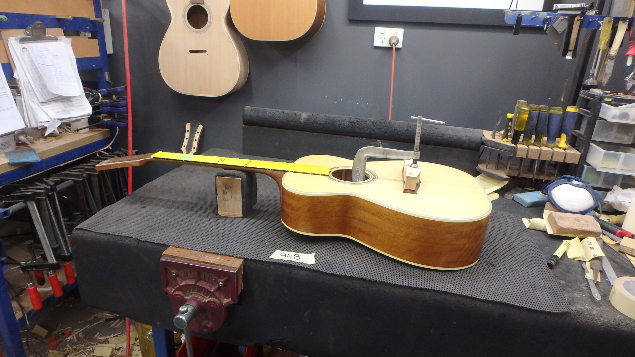 Maton T.E Personal Guitar Sitka Spruce and AAA"Bees Wings" Queensland Maple ID-11722 - Artisan Guitars
