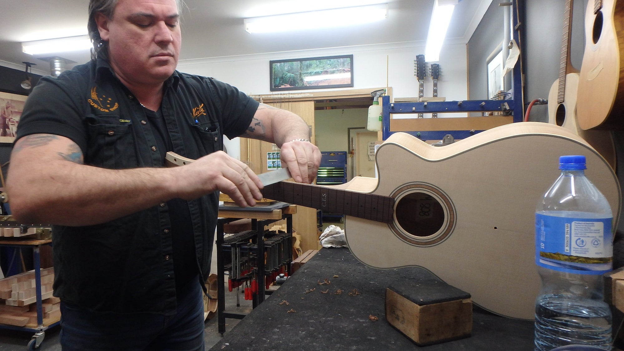 Maton WA May Custom Shop 808 Guitar with Sitka Spruce and Fiddleback Blackwood ID-11723 - Artisan Guitars