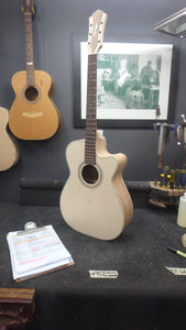 Maton WA May Custom Shop 808 Guitar with Sitka Spruce and Fiddleback Blackwood ID-11723 - Artisan Guitars
