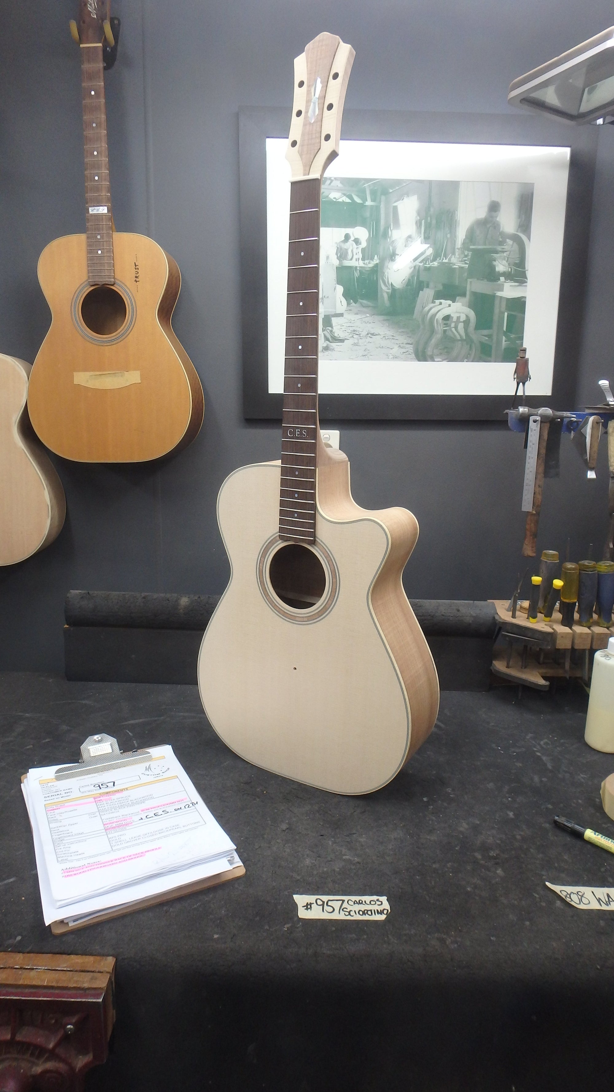 Maton WA May Custom Shop 808 Guitar with Sitka Spruce and Fiddleback Blackwood ID-11723 - Artisan Guitars