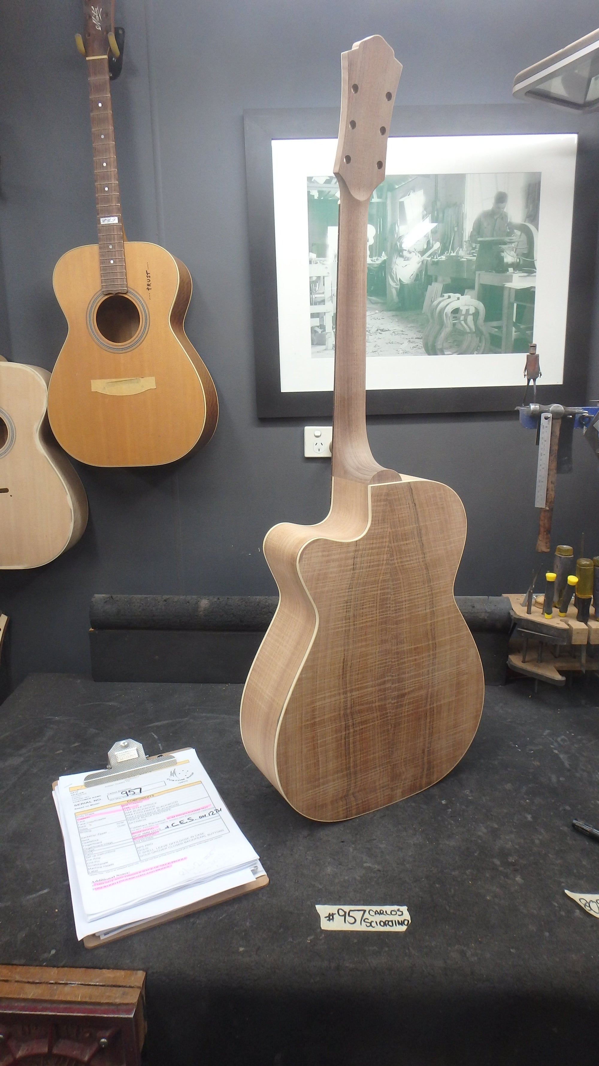Maton WA May Custom Shop 808 Guitar with Sitka Spruce and Fiddleback Blackwood ID-11723 - Artisan Guitars