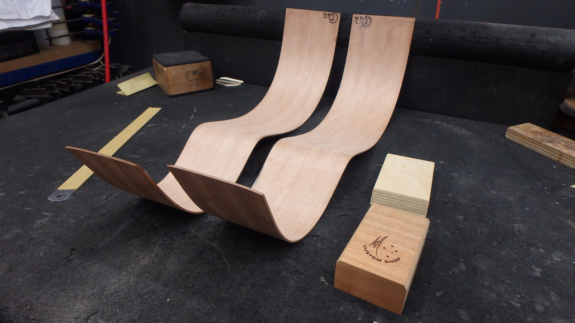 Maton T.E Personal Guitar Sitka Spruce and AAA"Bees Wings" Queensland Maple ID-11826 - Artisan Guitars