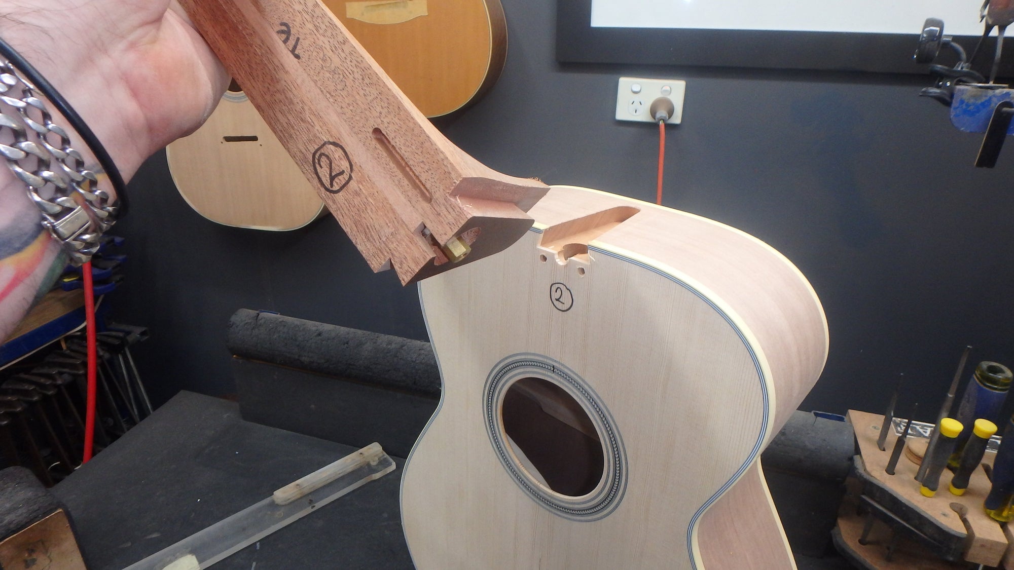 Maton T.E Personal Guitar Sitka Spruce and AAA"Bees Wings" Queensland Maple ID-11826 - Artisan Guitars