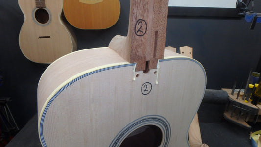 Maton T.E Personal Guitar Sitka Spruce and AAA"Bees Wings" Queensland Maple ID-11826 - Artisan Guitars