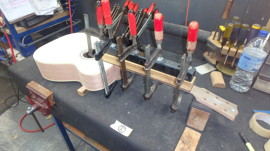 Maton T.E Personal Guitar Sitka Spruce and AAA"Bees Wings" Queensland Maple ID-11826 - Artisan Guitars