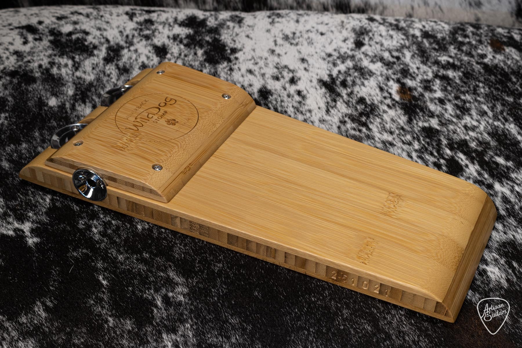 Wild Dog Silverback Stomp Box with Jingles - 16317