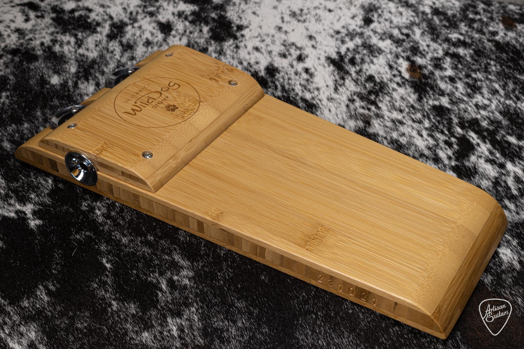 Wild Dog Silverback Stomp Box with Jingles - 16316