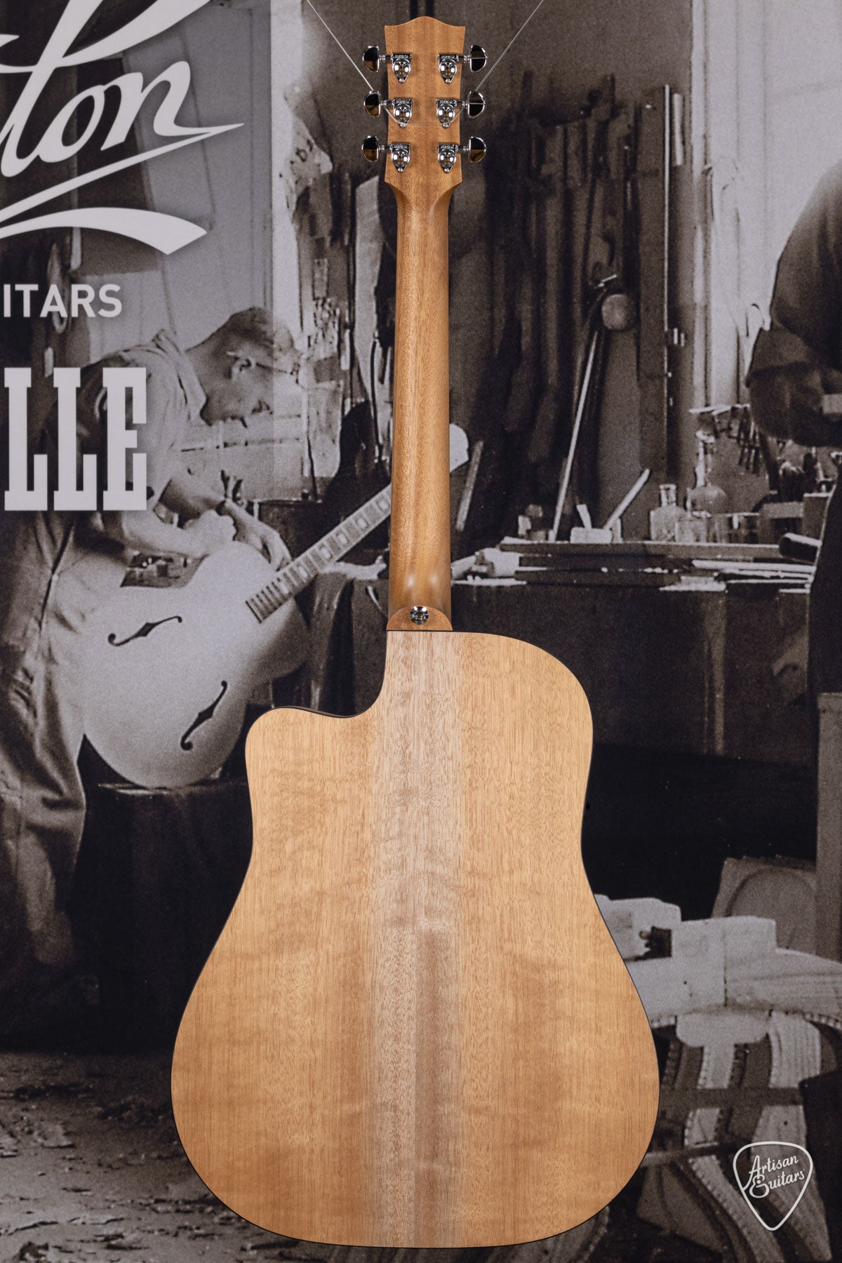 Maton SRS 60C Solid Road Series w/ Sitka & Queensland Maple ID-16114