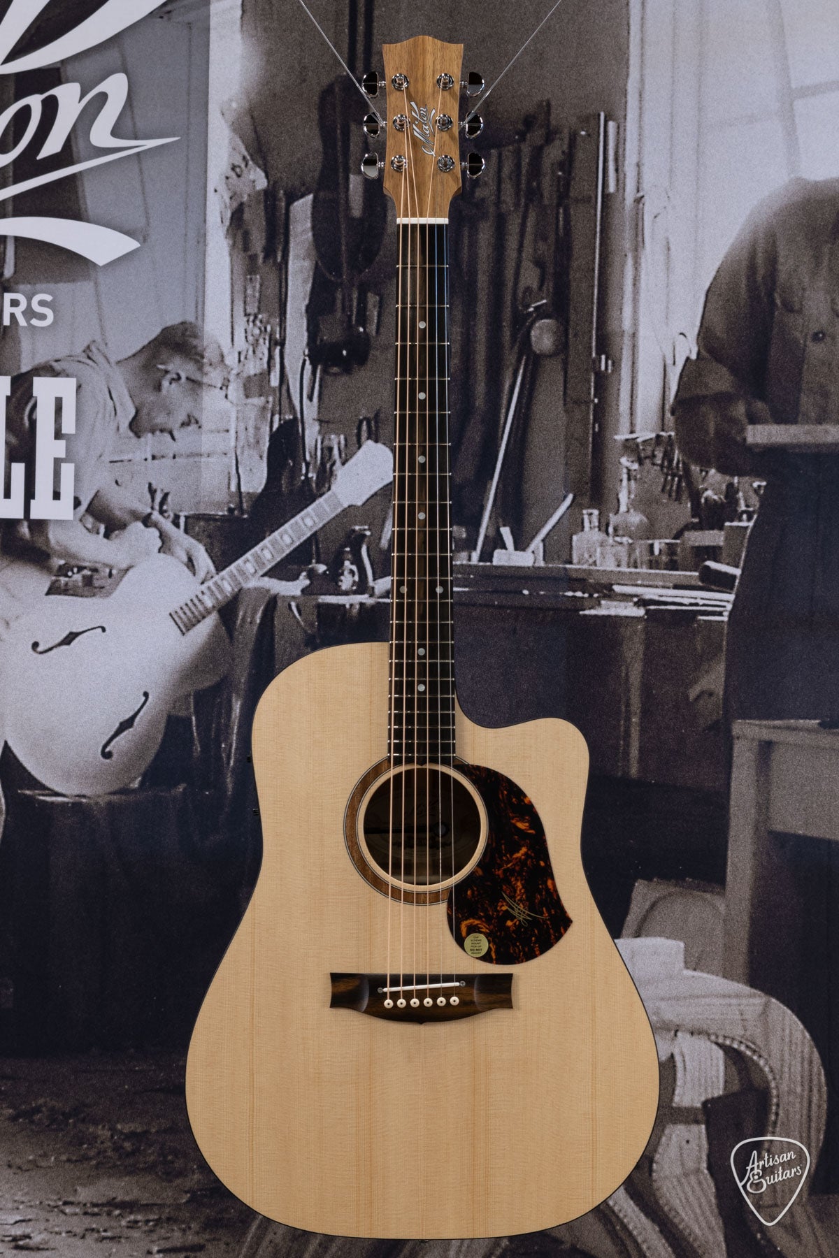 Maton Guitars Solid Road Series SRS-70C Dreadnought - 16212