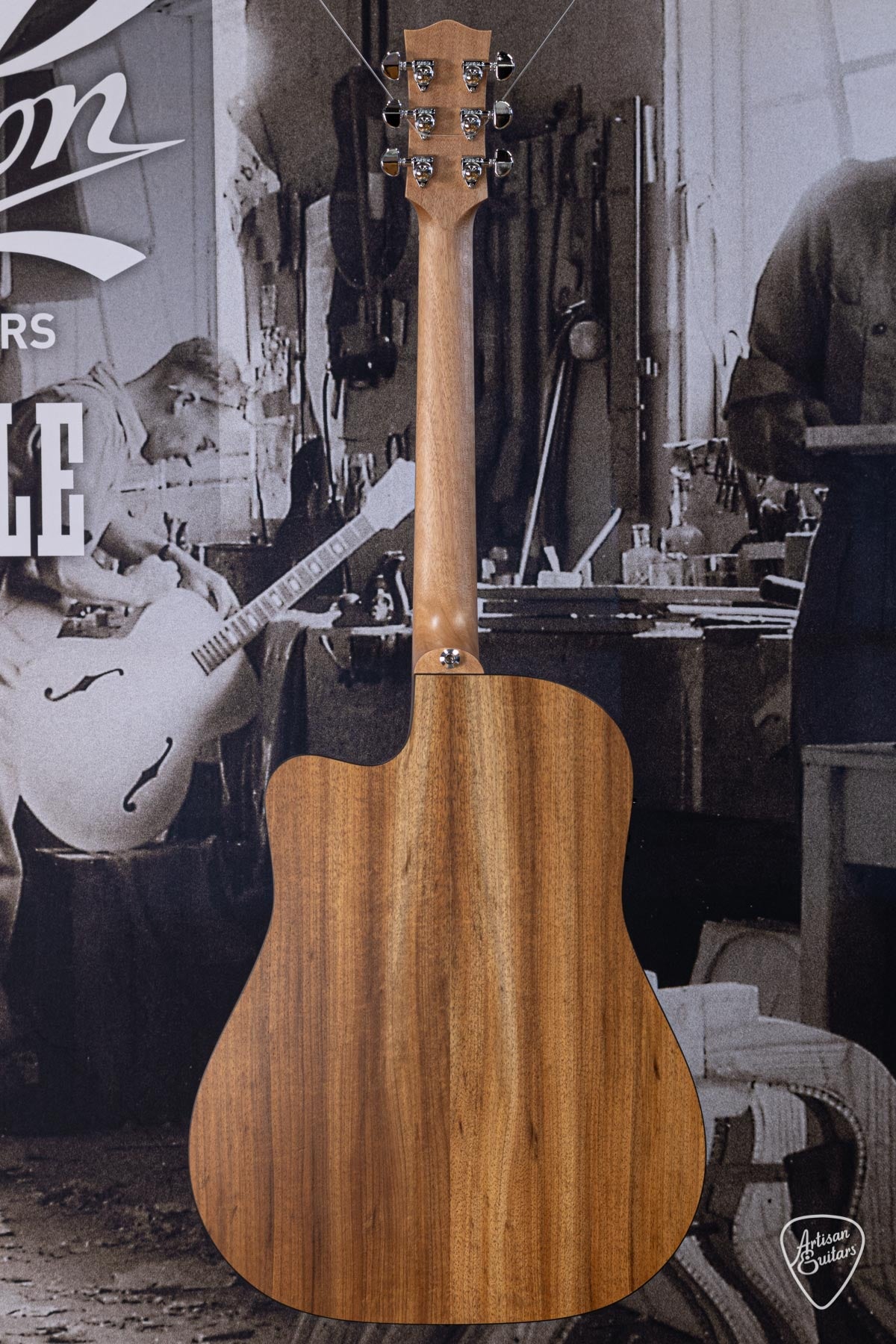 Maton Guitars Solid Road Series SRS-70C Dreadnought - 16212