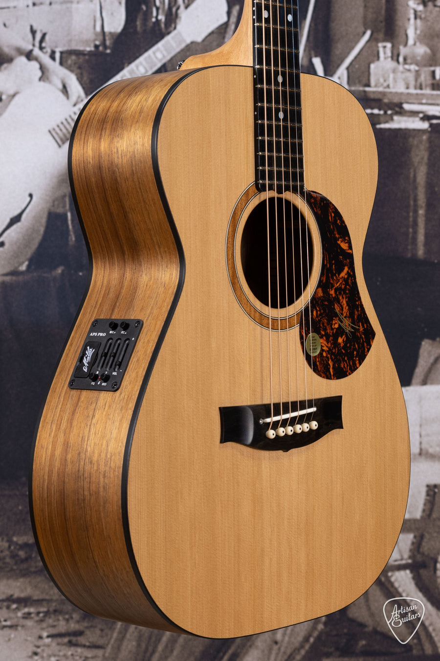 Maton Guitars Solid Road Series SRS-808 - 16202