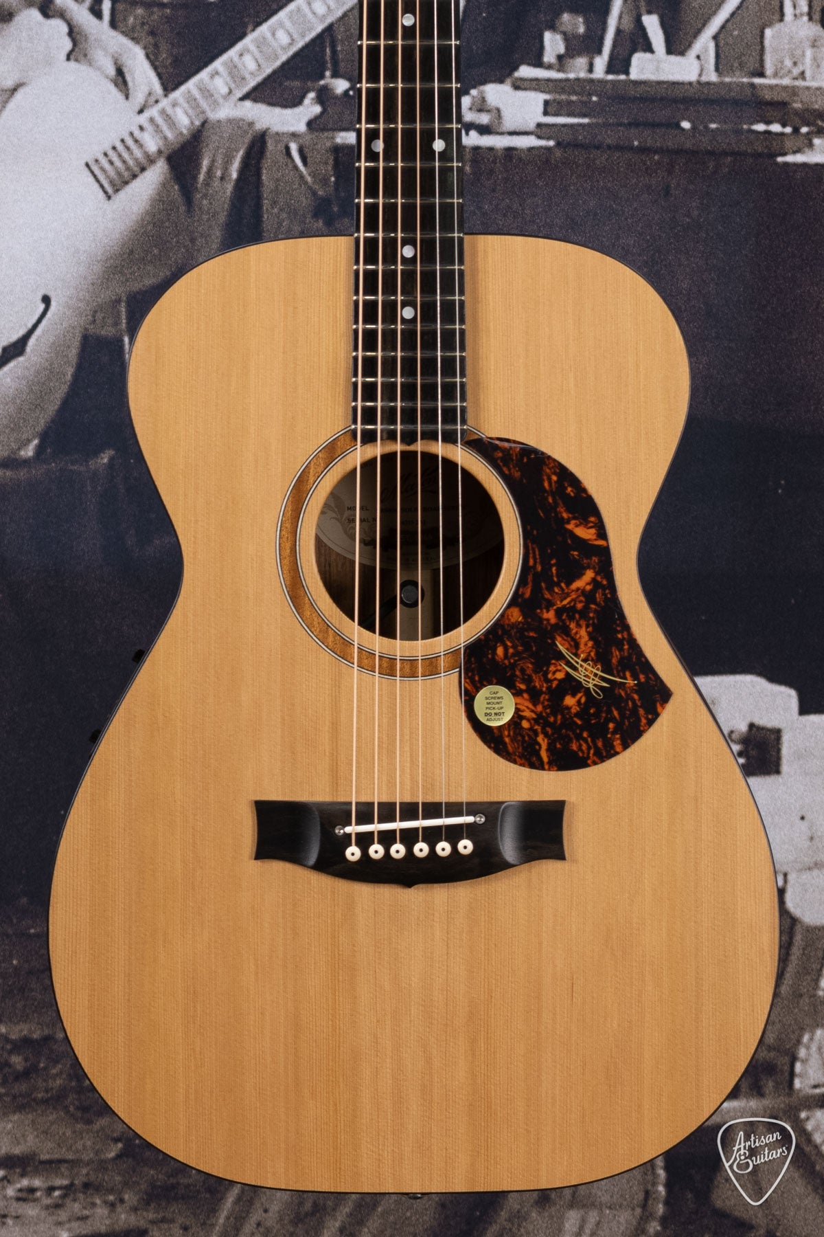 Maton Guitars Solid Road Series SRS-808 - 16202