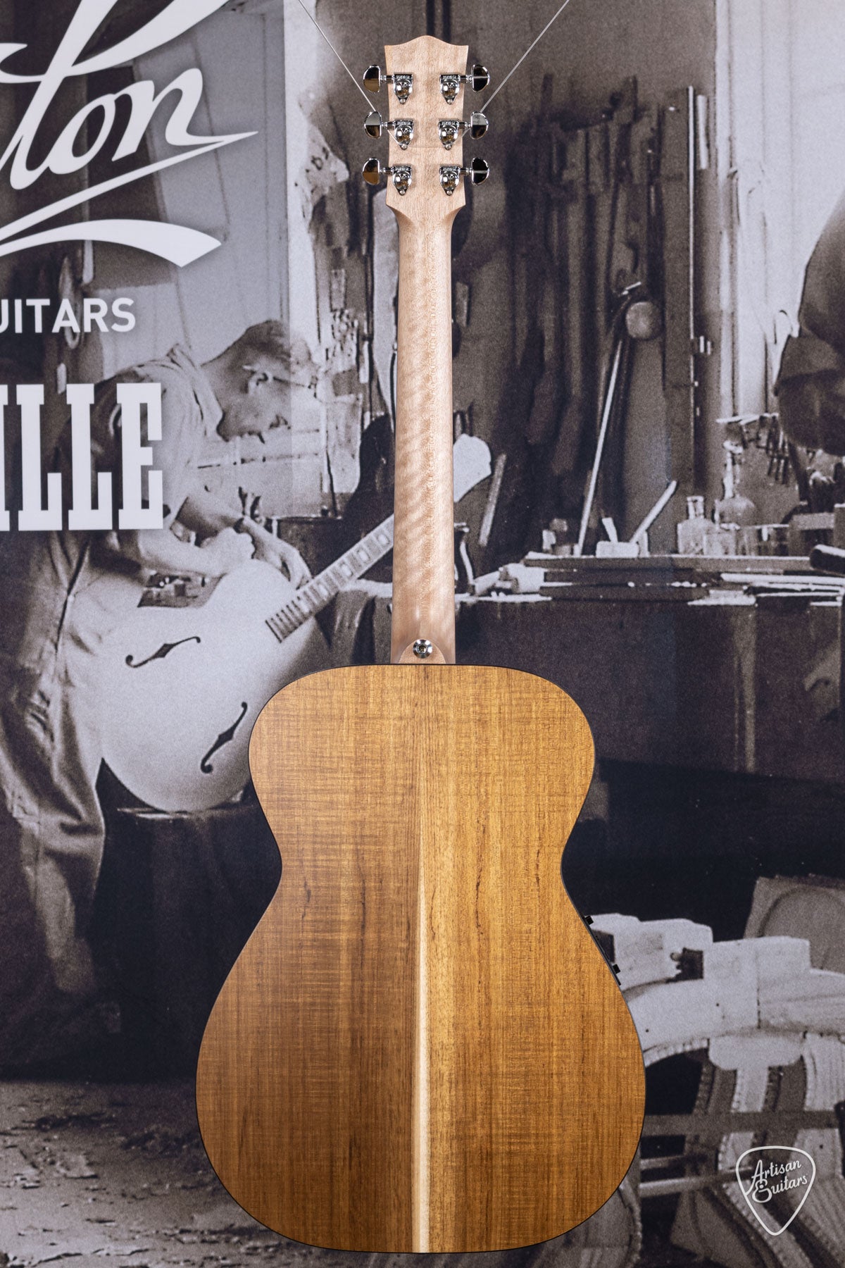 Maton Guitars Solid Road Series SRS-808 - 16165
