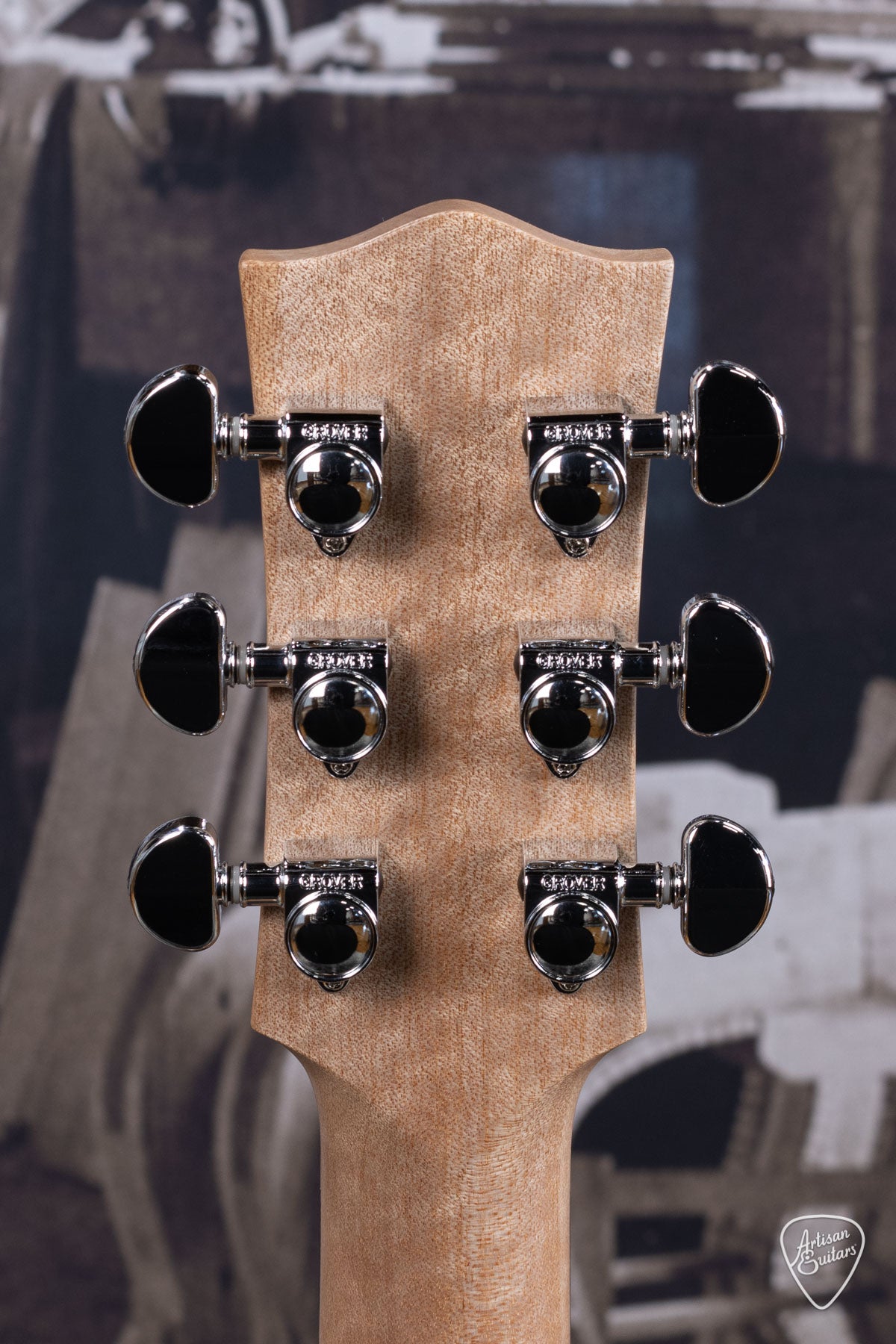 Maton Guitars Solid Road Series SRS-808 - 16165