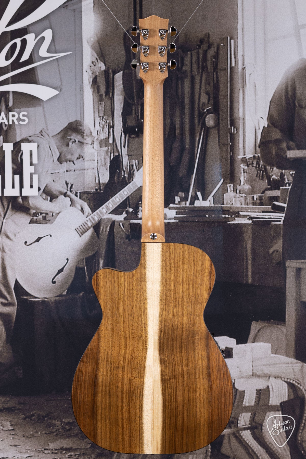 Maton Guitars Solid Road Series SRS-808C - 16206